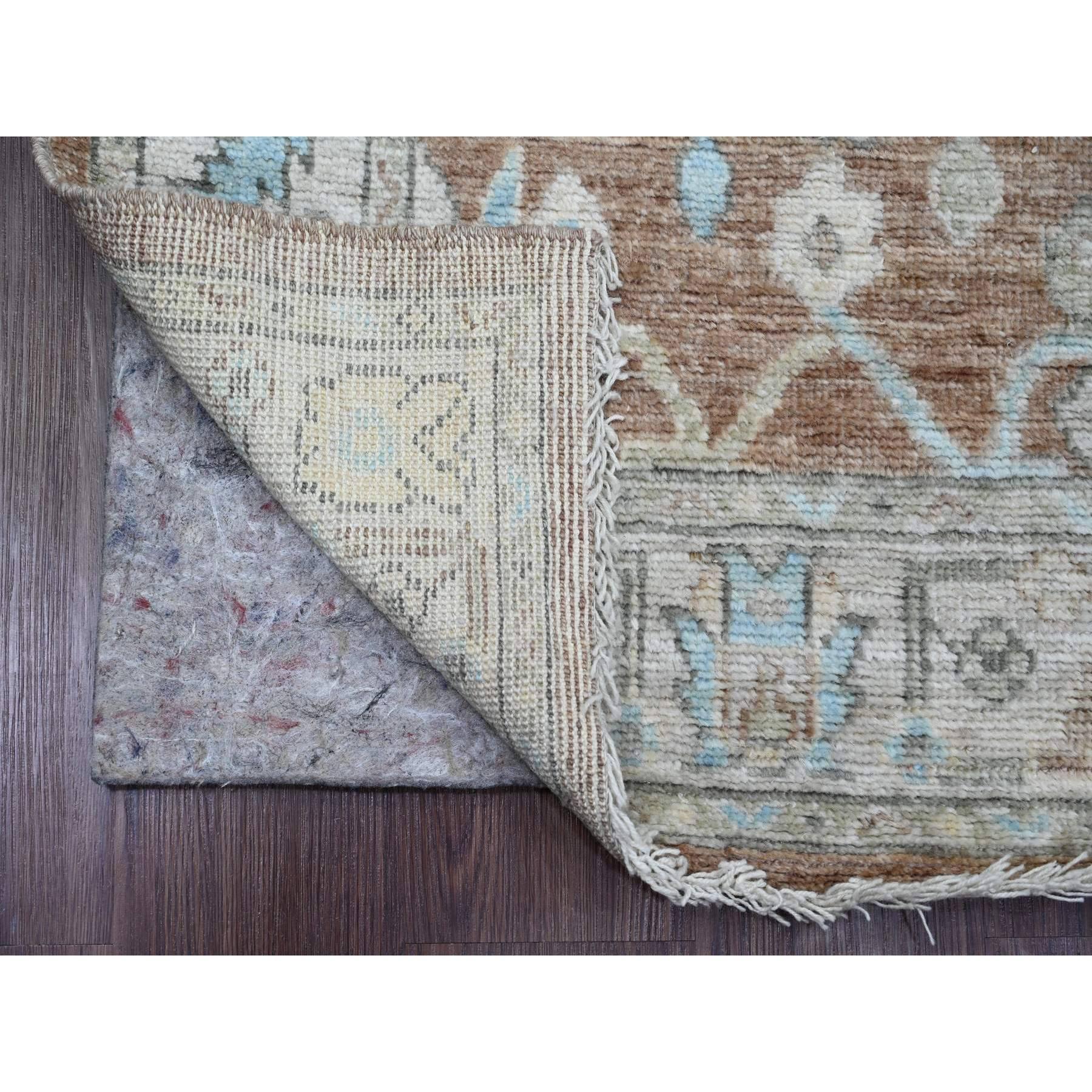 Marrón Cedro, Angora Afgana Oushak con Diseño de Hojas, Anudada a Mano, Tintes Vegetales, 100% Lana, Alfombra Corta, Alfombra Oriental
Materiales primarios: Lana
Látex: Sin pelo 
altura: 0,25 Pulgadas
Estilo: Transicional
Color principal: