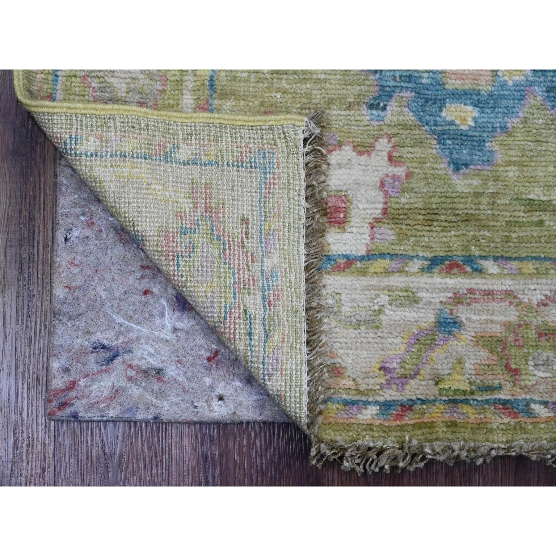 Greene & Greene, Afghan Angora Oushak con grande disegno di foglie, tinture naturali, 100% lana, annodato a mano, runner corto, Tappeto orientale
Materiali primari: Lana
Lattice: No Pile 
altezza: 0,25 pollici
Stile: Di transizione
Colore primario: