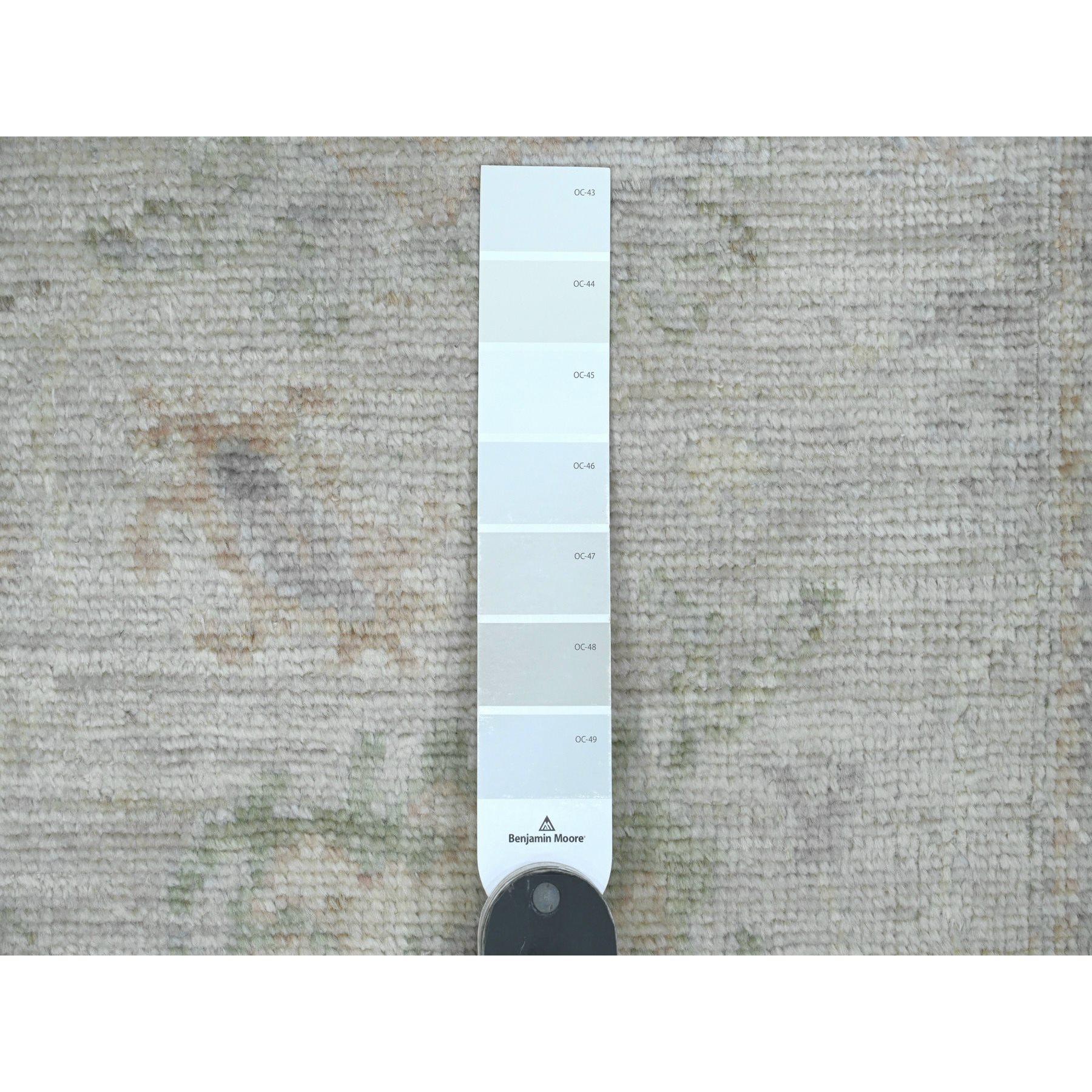 Noué à la main 2'10 