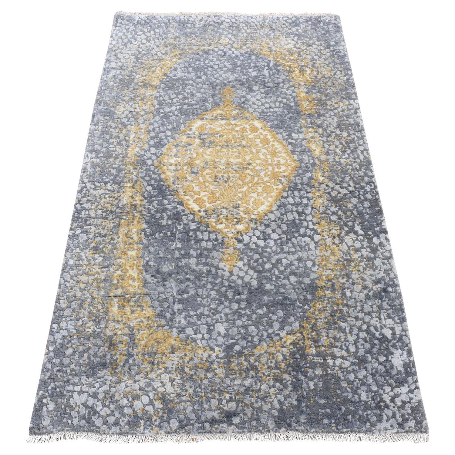 2'10 "x6' Gris Níquel, Lana y Seda Persa Rotas, Alfombra de Corredor Anudada a Mano en venta