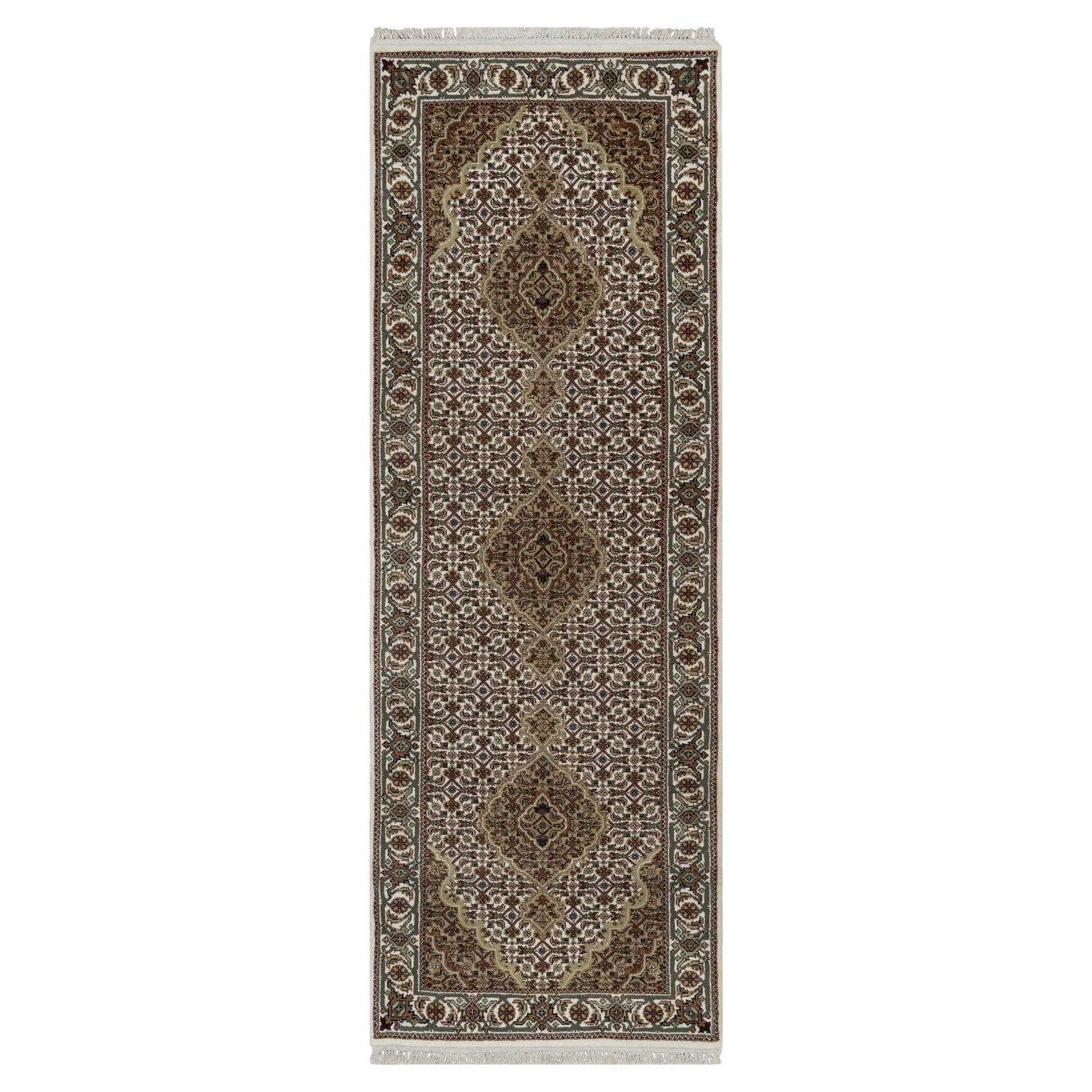 2'10"x8' White Tabriz Mahi with Fish Design Hand Knotted Pure Wool Runner Rug