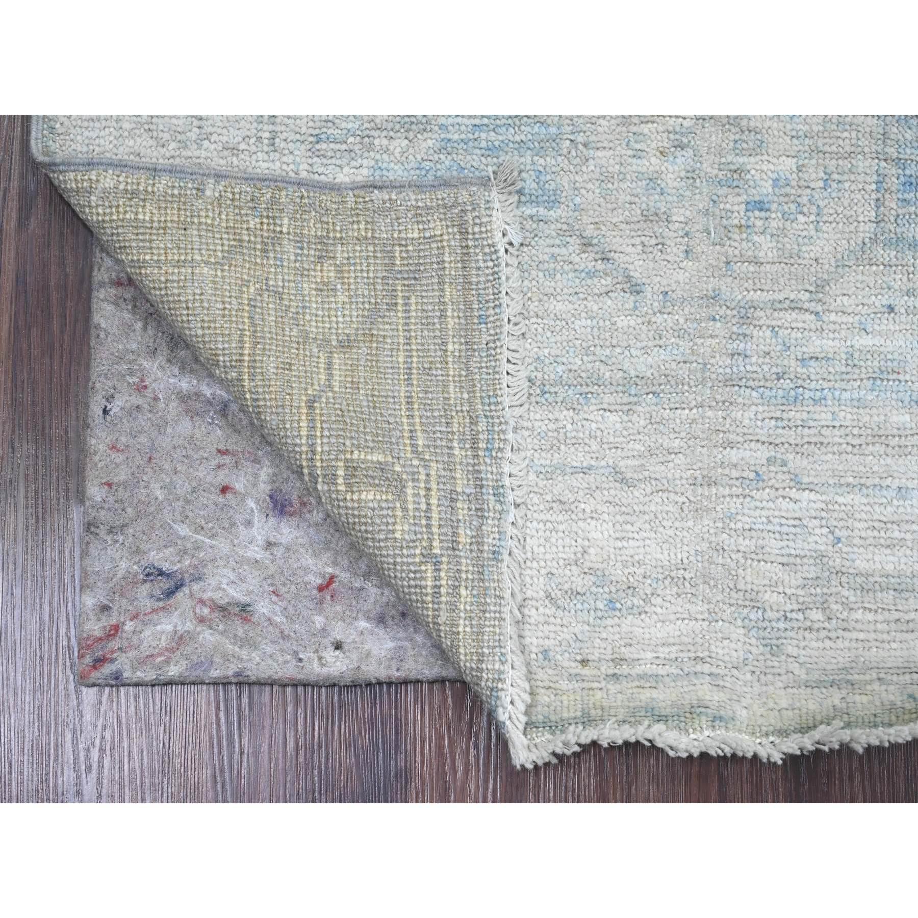 Stone Blue, Afghan Angora Oushak with Leaf Design, Natural Dyes, Pure Wool, Hand Knotted, Runner, Oriental Rug
Matières premières : Laine
Latex : Pas de poils 
hauteur : 0,25 pouces
Style : Transitionnel
Couleur primaire : bleu
Couleurs secondaires
