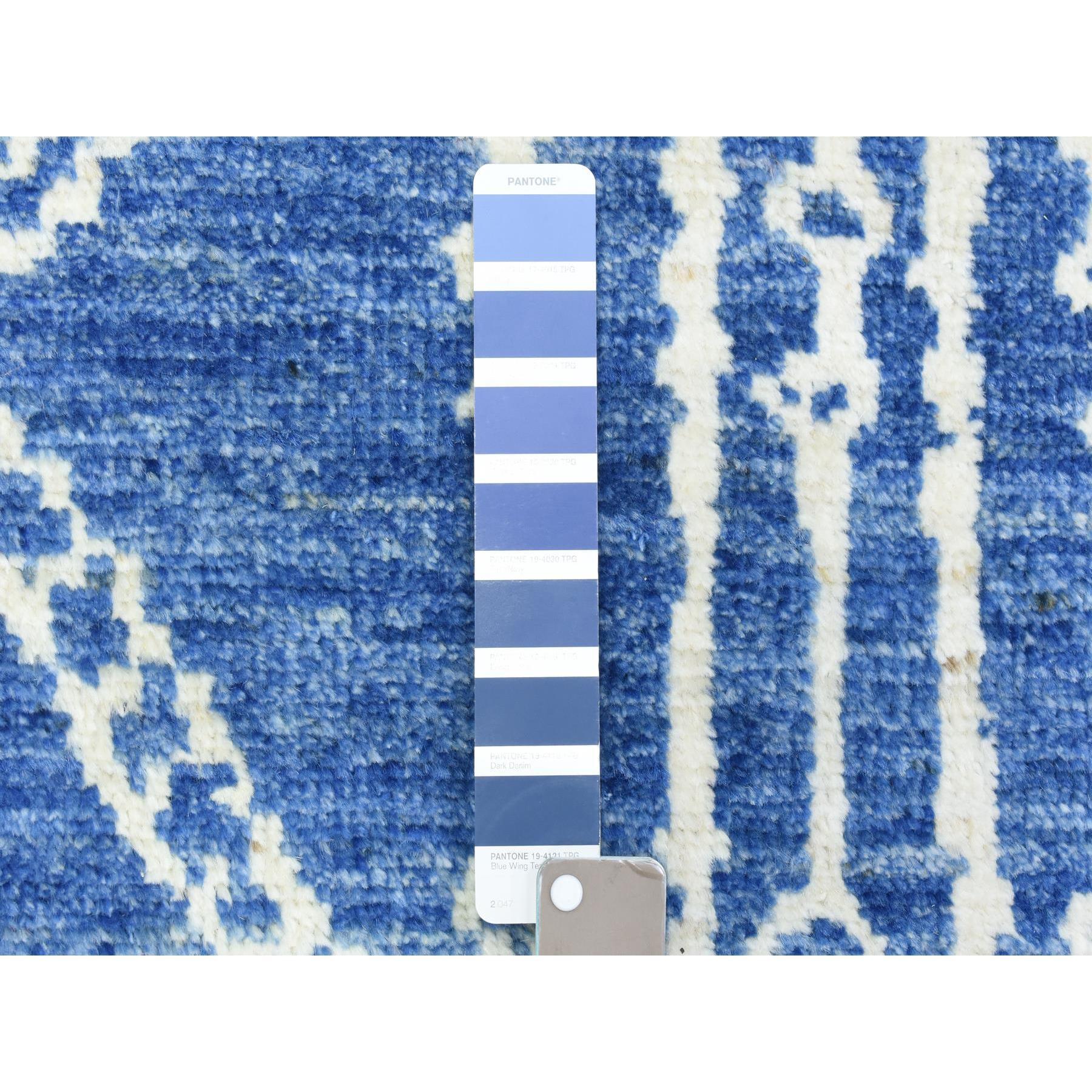 Tribale Tappeto Runner in pura lana annodato a mano con disegno berbero marocchino Boujaad Blue 2'10 