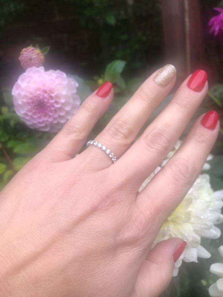 2.11 Carat Brilliant Cut Cubic Zirconia Designer Full Eternity Band Bridal Ring In New Condition For Sale In London, GB
