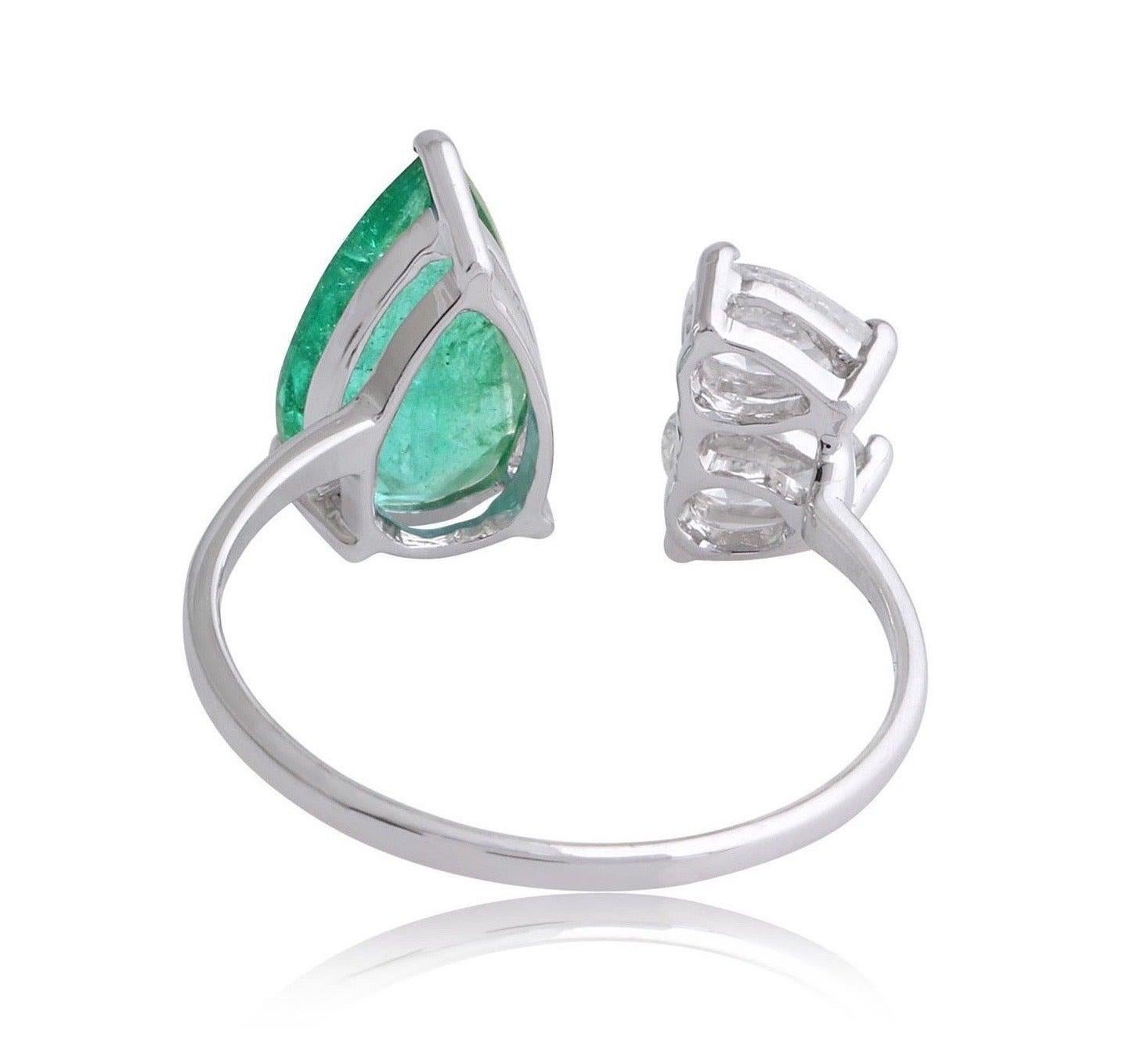 For Sale:  2.11 Carat Emerald Diamond 18 Karat White Gold Open Ring 4