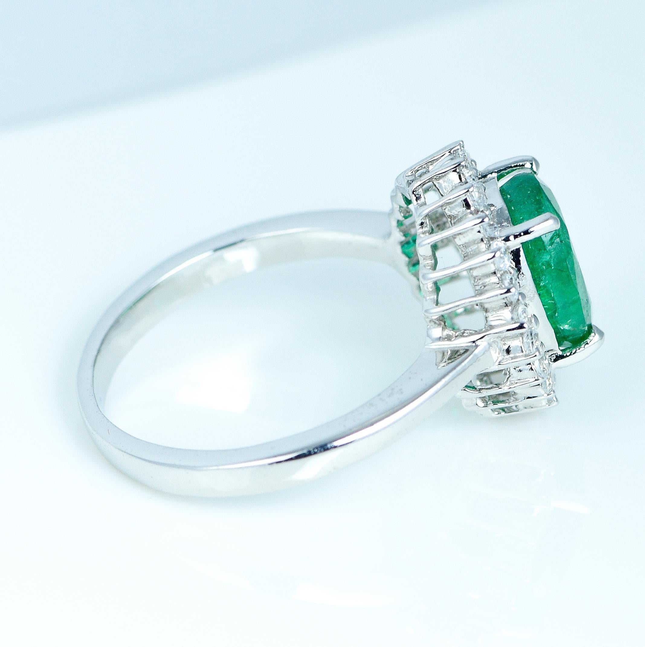 Oval Cut 2.11 Carat Natural Emerald Ring