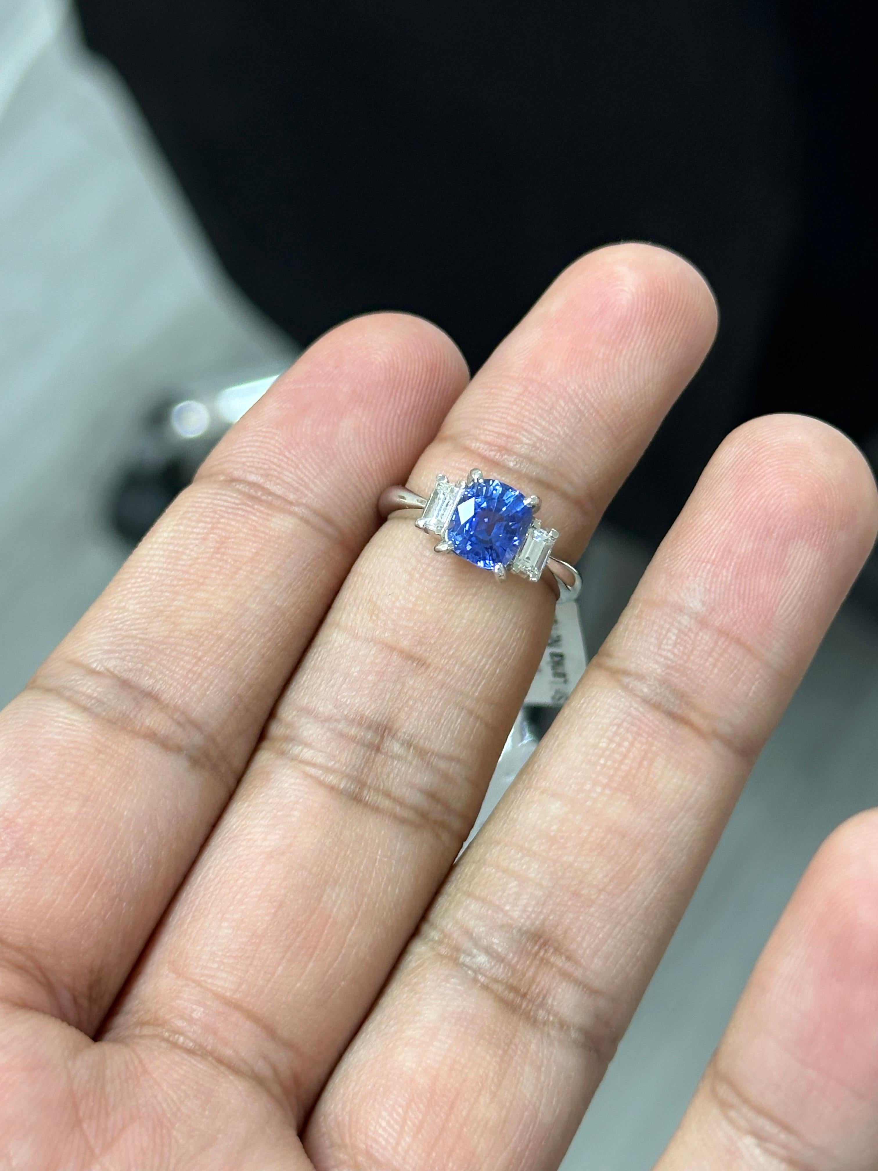 Victorian 2.11 Carat No-Heat Blue Sapphire & Diamond Platinum 900 Three-stone Ring