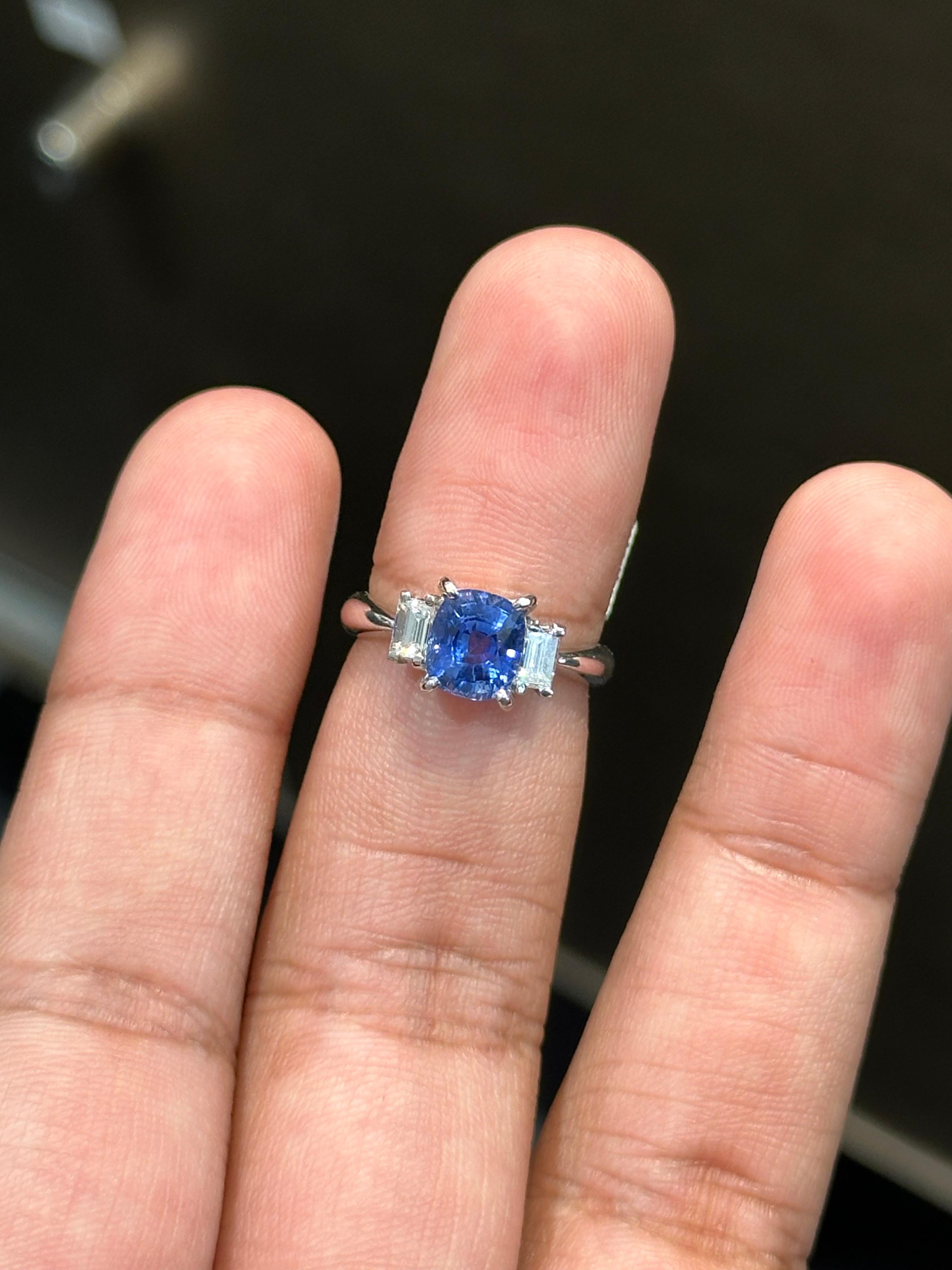 Women's 2.11 Carat No-Heat Blue Sapphire & Diamond Platinum 900 Three-stone Ring