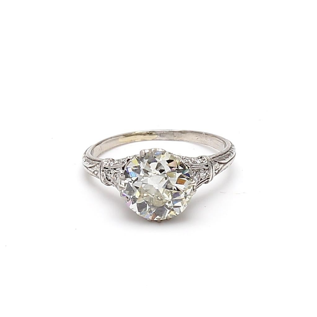Titre :
Bague Art déco en platine avec diamants de 2,11 carats de taille européenne ancienne K I1
Le style :
Art déco
Métal :
Platine
Pierre précieuse 1 :
Diamant de 2,11 carats
Nombre de pierres :
1
Couleur :
K
La clarté :
I1
Forme :
Taille vieille