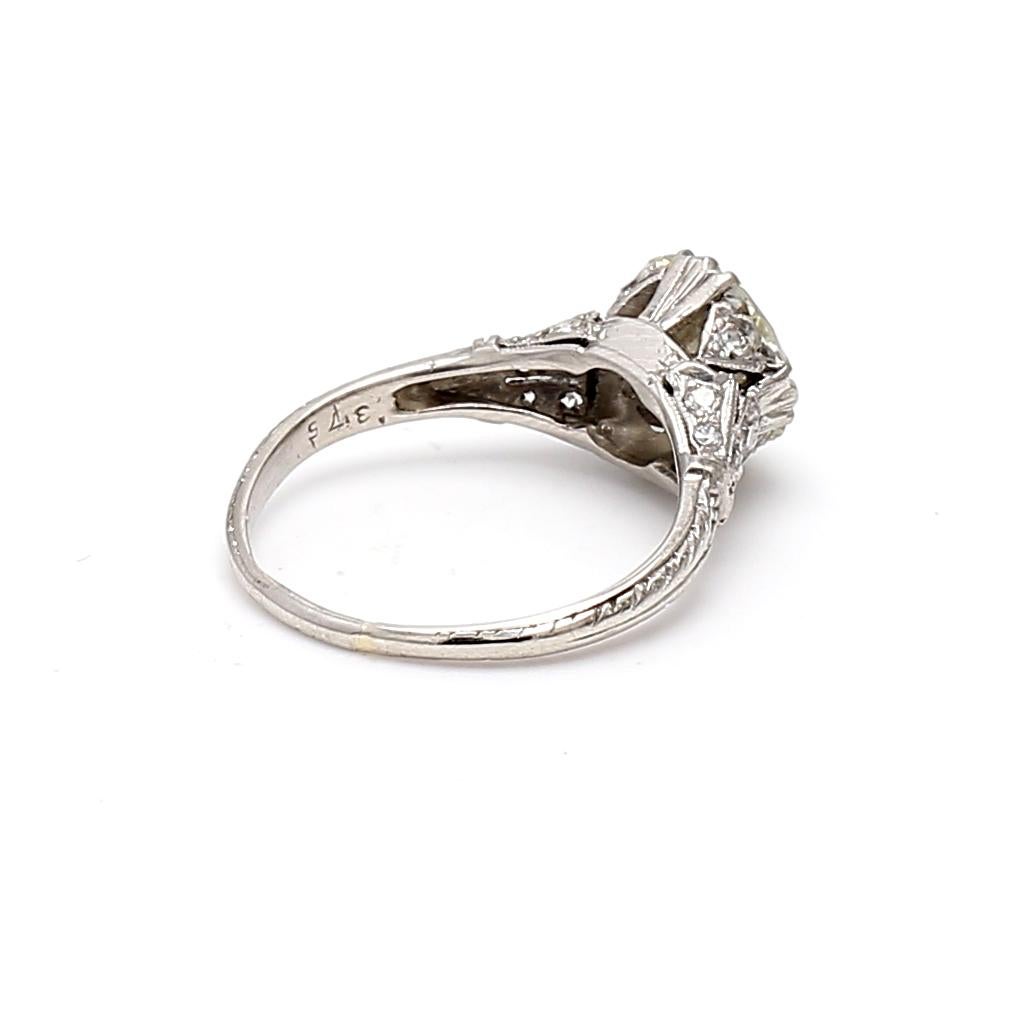 Bague Art déco en platine avec diamants de 2,11 carats de taille européenne ancienne K I1 Pour femmes en vente