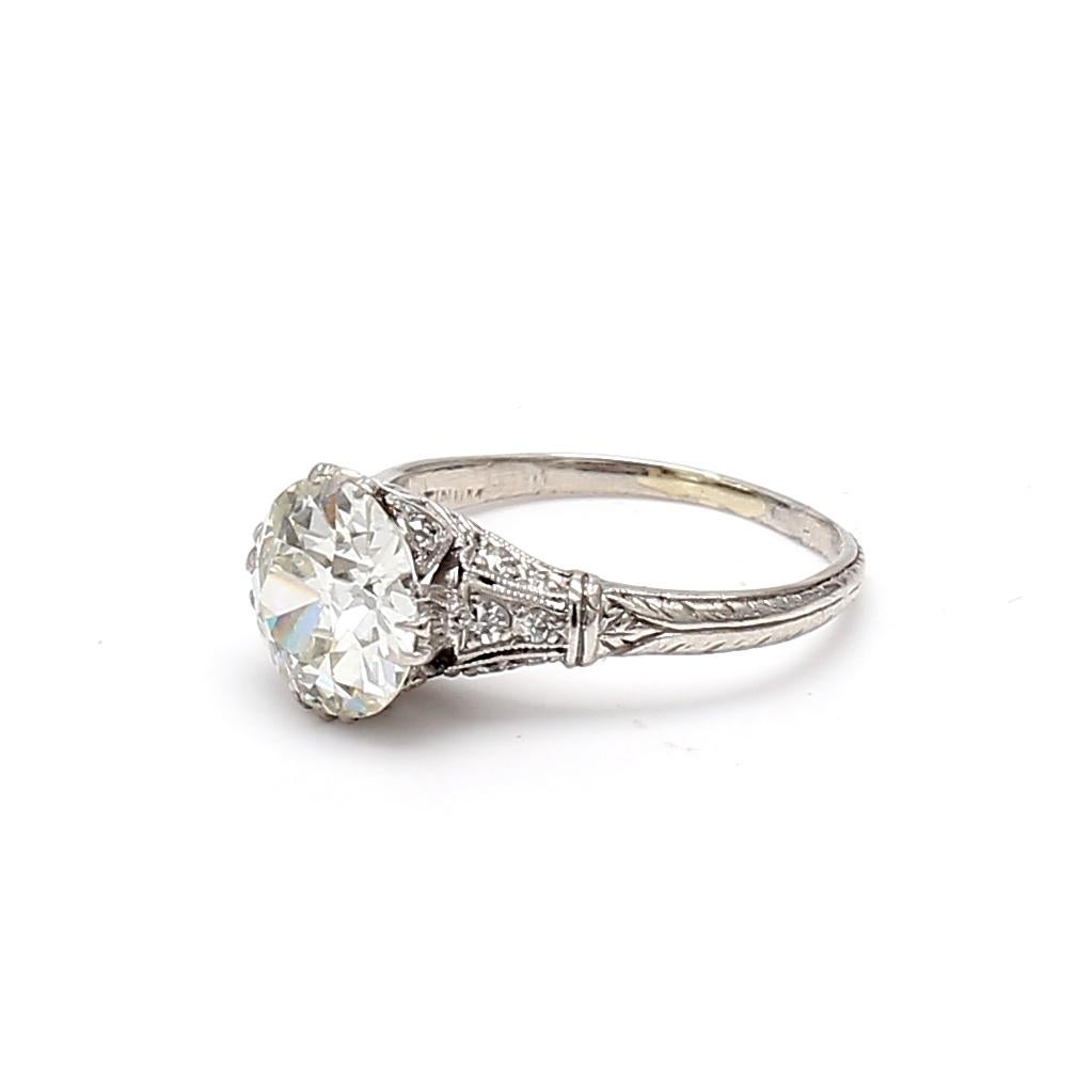 Bague Art déco en platine avec diamants de 2,11 carats de taille européenne ancienne K I1 en vente 3