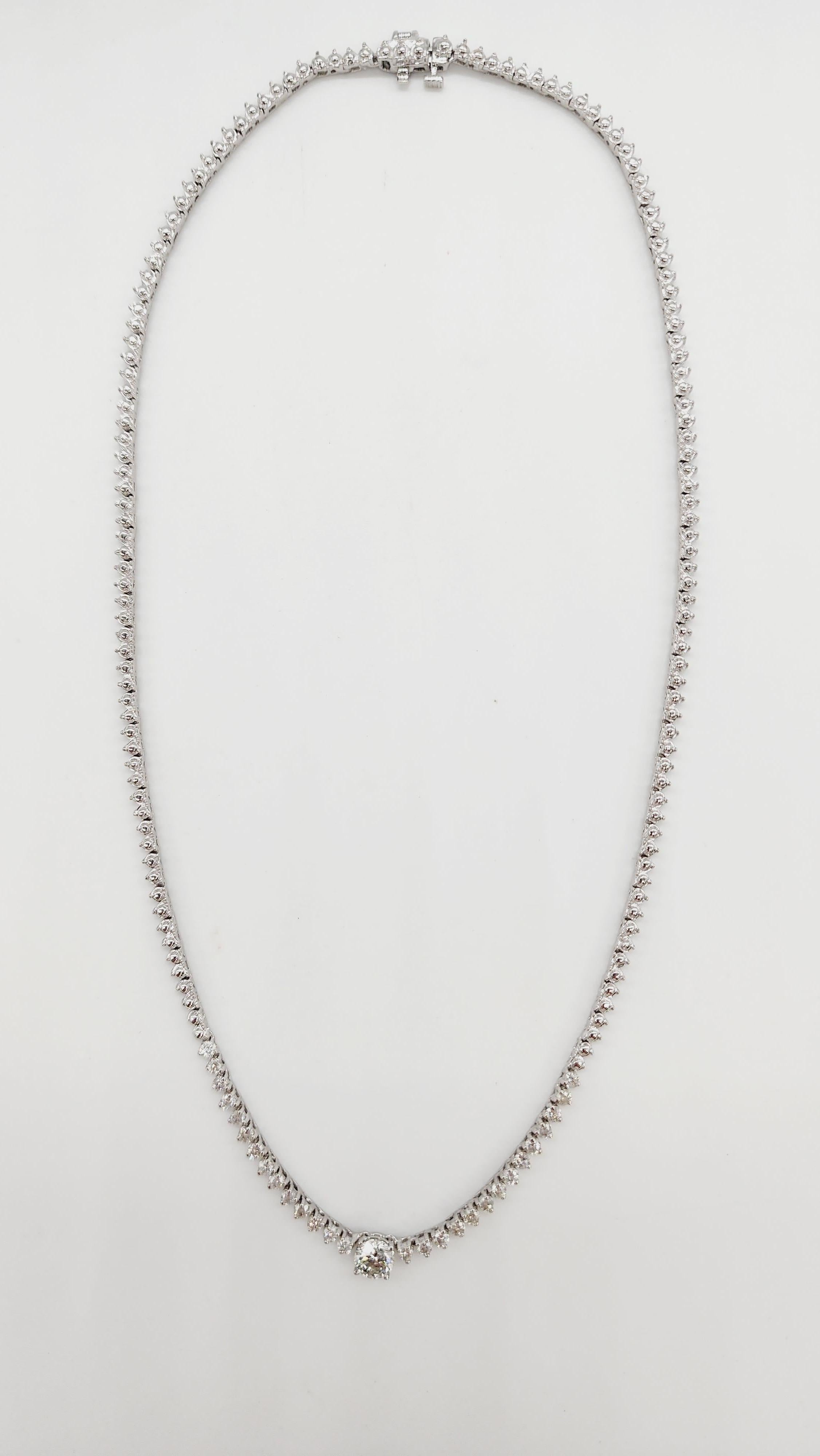 Taille ronde 2.11 Carats Diamond Necklace 14 Karat White Gold 16'' (collier de diamants) en vente