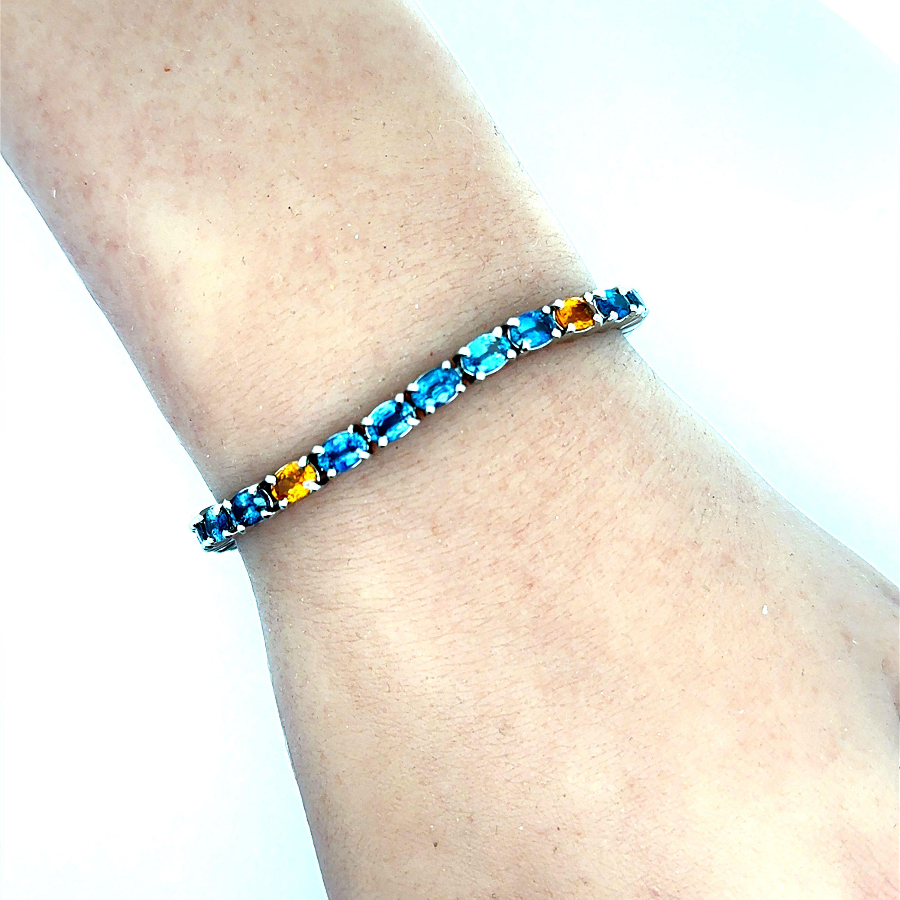 21.10 Carat Blue & Yellow Sapphire Platinum Tennis Bracelet In New Condition For Sale In Beverly Hills, CA