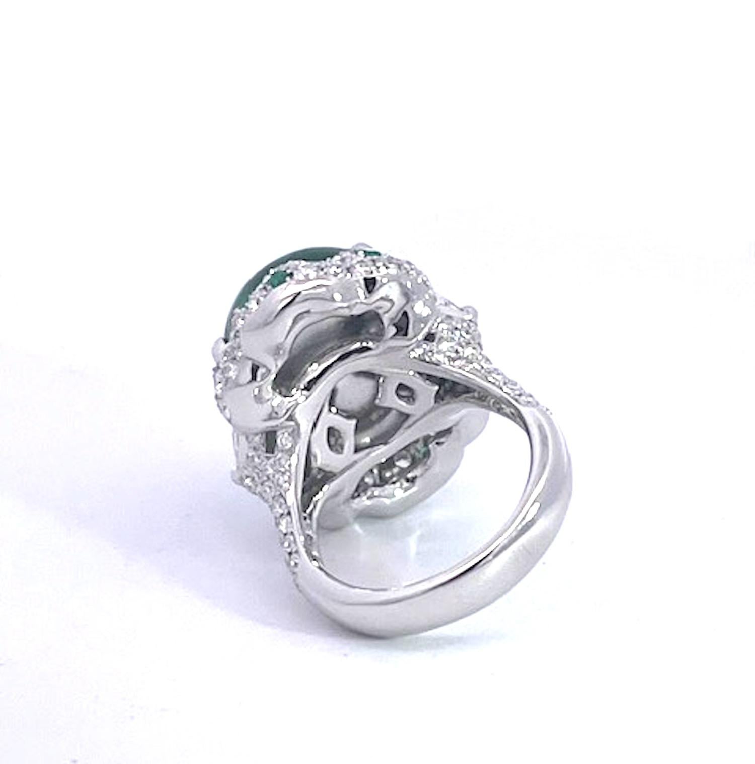 21.10 carats Emerald Cabochon Ring 18K im Angebot 2