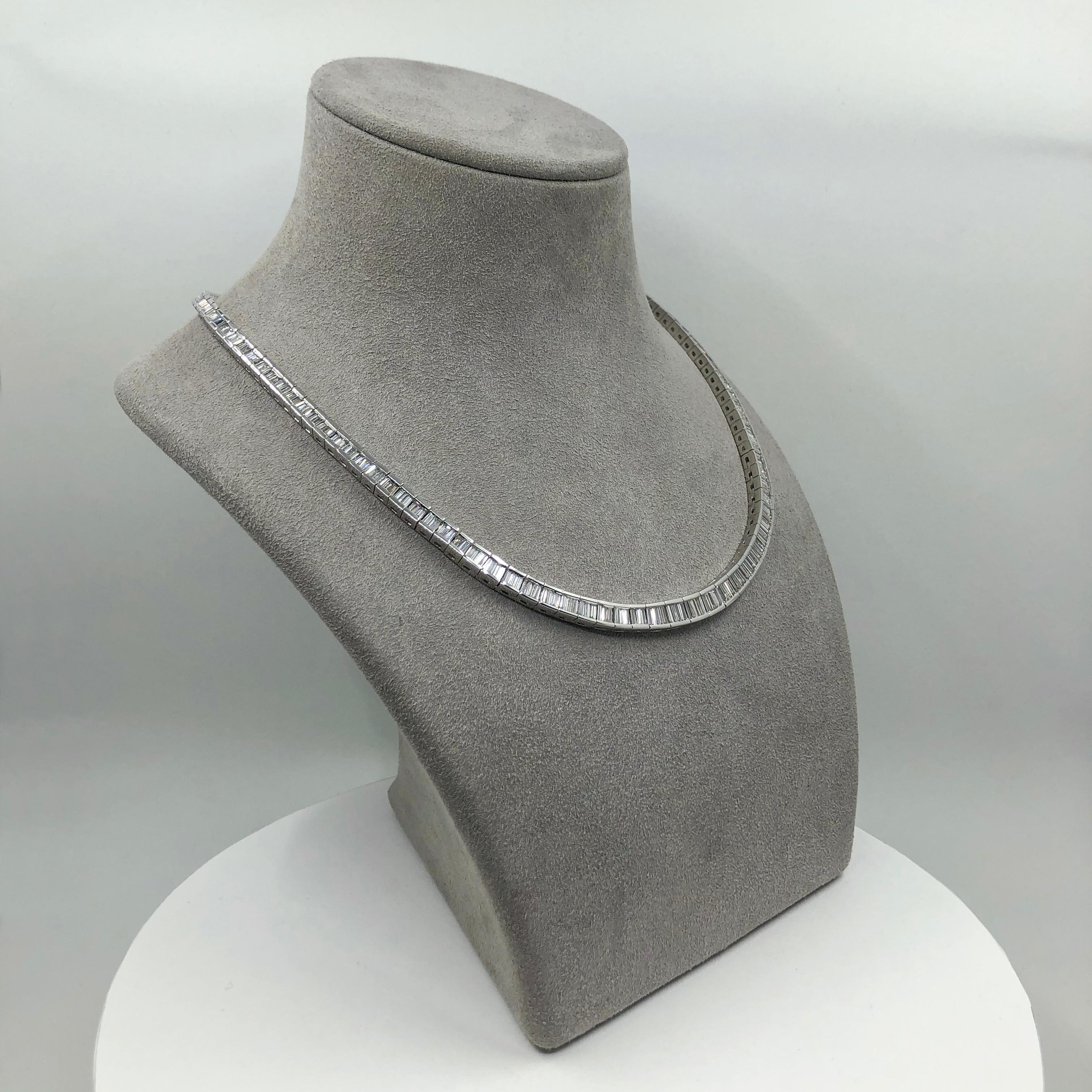 Roman Malakov, collier tennis serti de diamants taille baguette de 21,15 carats au total Neuf - En vente à New York, NY