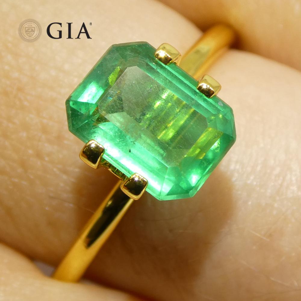 Taille octogone 2.11ct Octagonal/Emerald Cut Green Emerald GIA Certified Zambia (F1) en vente