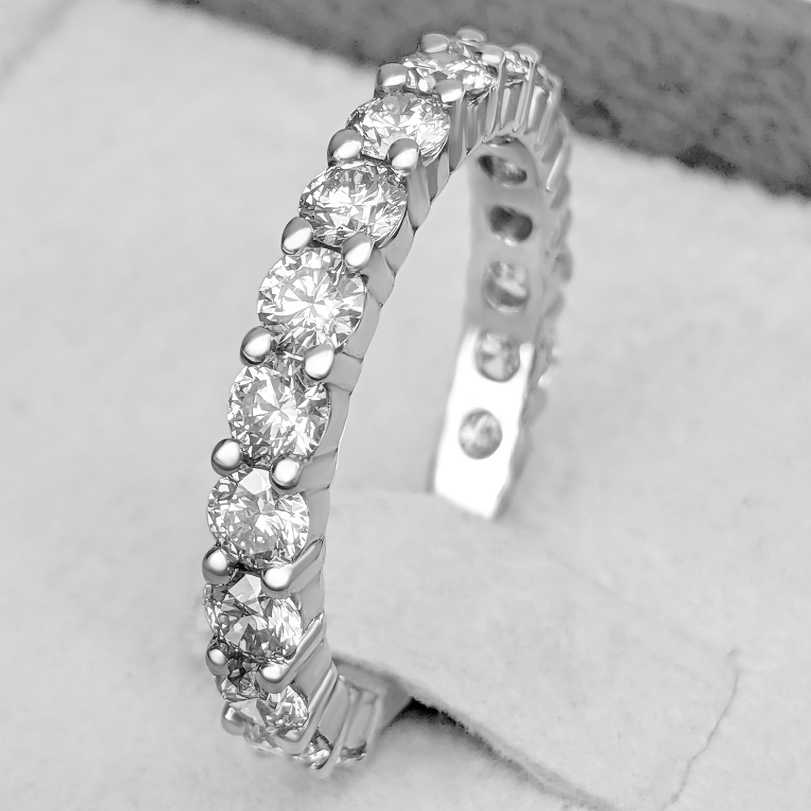 Art Deco $1 NO RESERVE! - 2.12cttw Diamonds Half Eternity, 14 Karat White Gold Ring