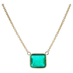 2.12 Carat Green Emerald Oct Cut Fashion Necklaces In 14K Yellow Gold