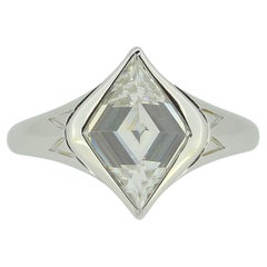 Bague solitaire en diamant losange de 2,12 carats