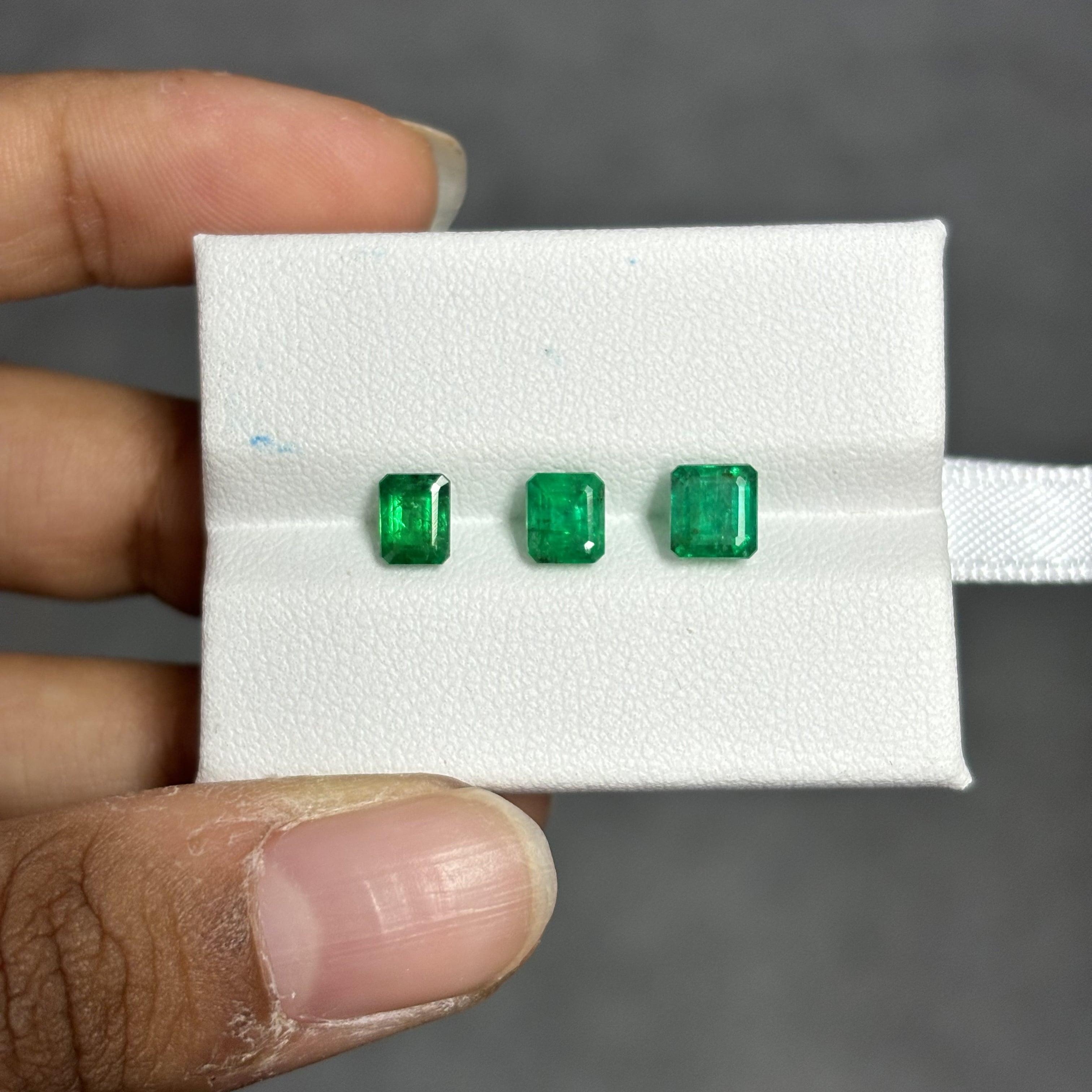 2.12 Carat Natural Emerald-cut Panjshir Emeralds In New Condition For Sale In Bangkok, TH