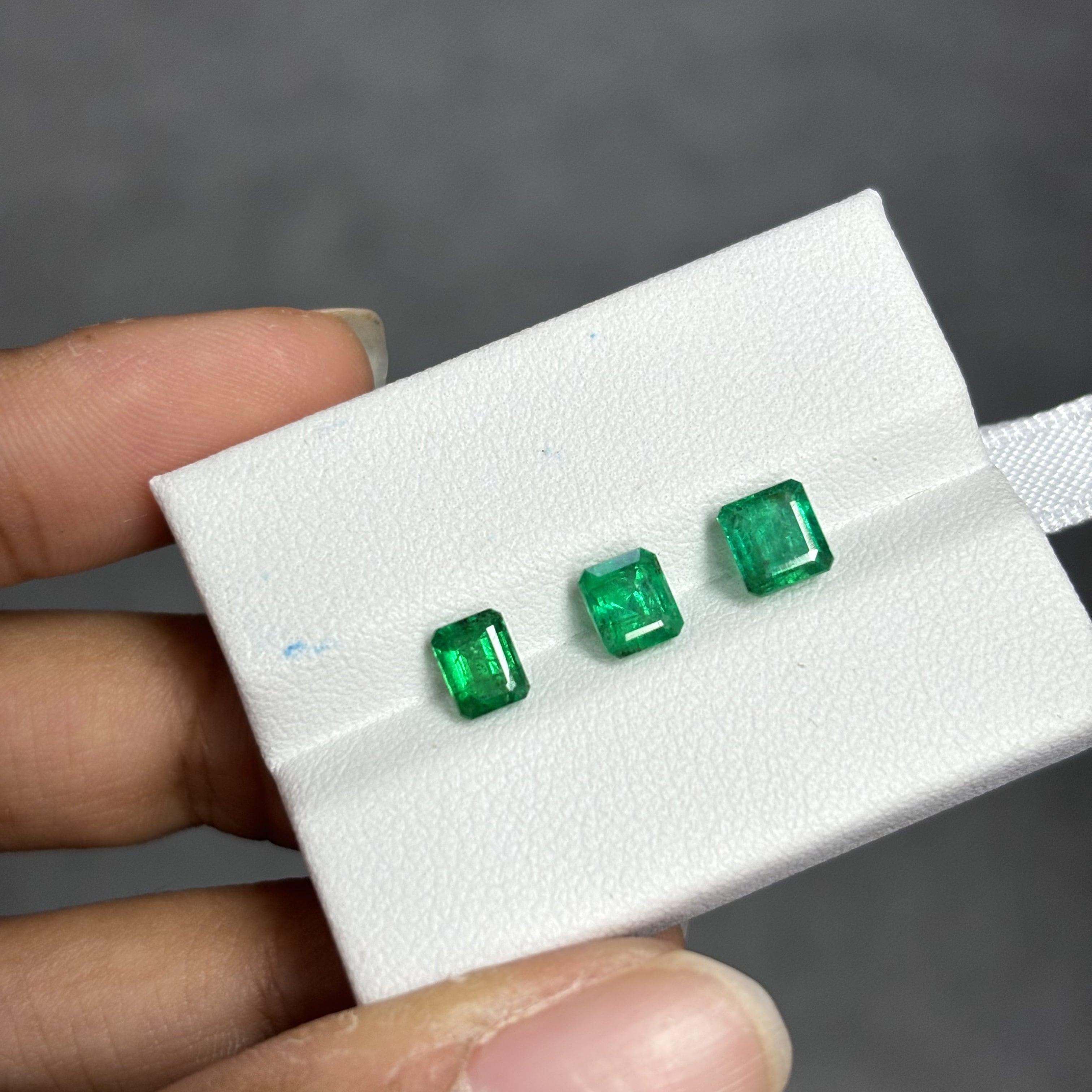 2.12 Carat Natural Emerald-cut Panjshir Emeralds For Sale 1