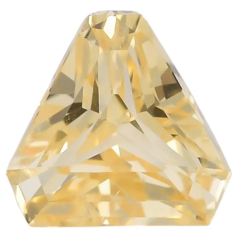 Saphir jaune triangulaire naturel de 2,12 carats, saphir pour la fabrication de bijoux