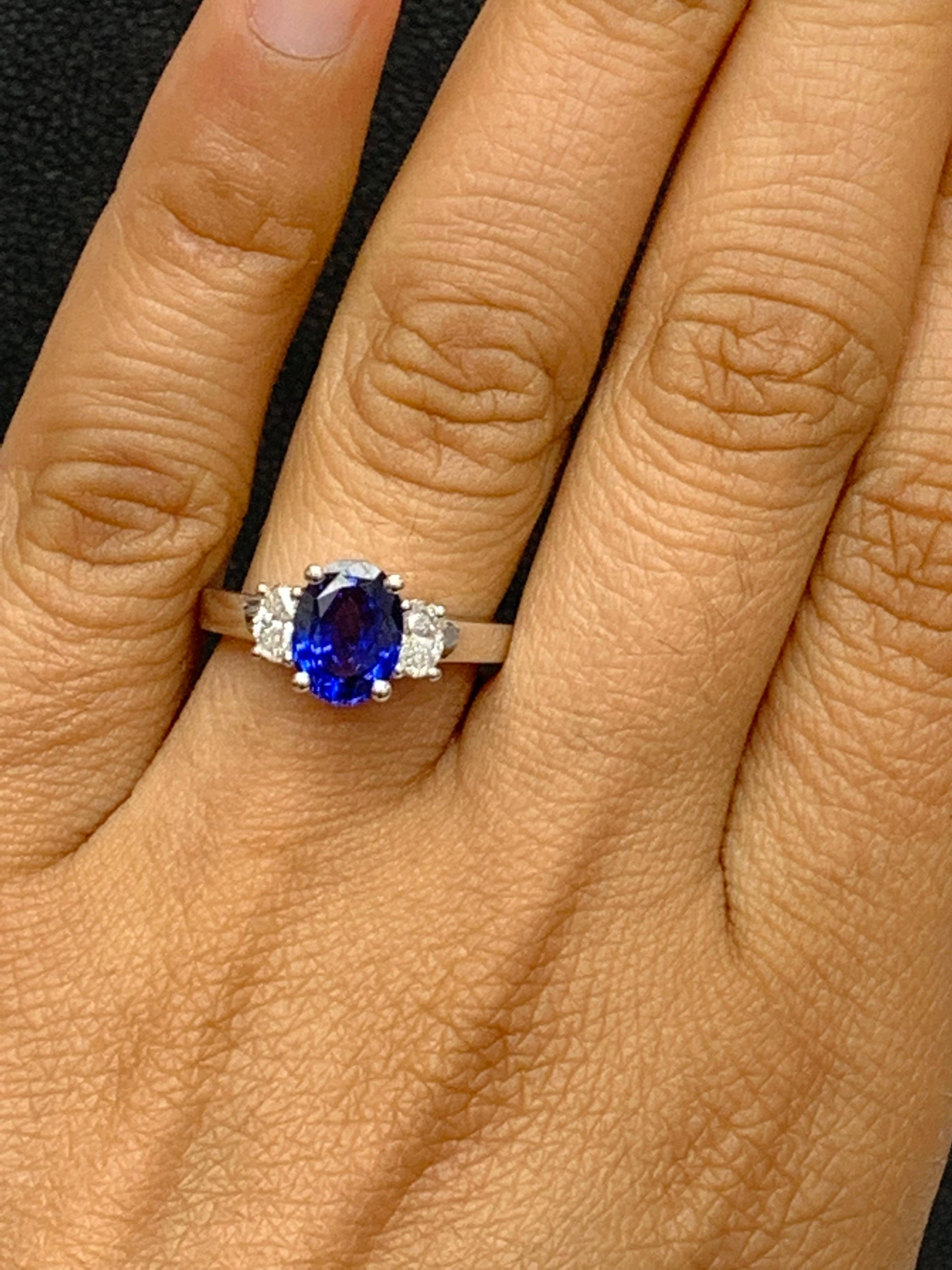 2.12 Carat Oval Cut Sapphire & Diamond 3 Stone Engagement Ring in 18k White Gold For Sale 2