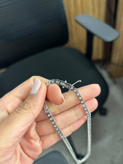 21.20 Carat Diamond Tennis Necklace (20 pointers each Diamond)
