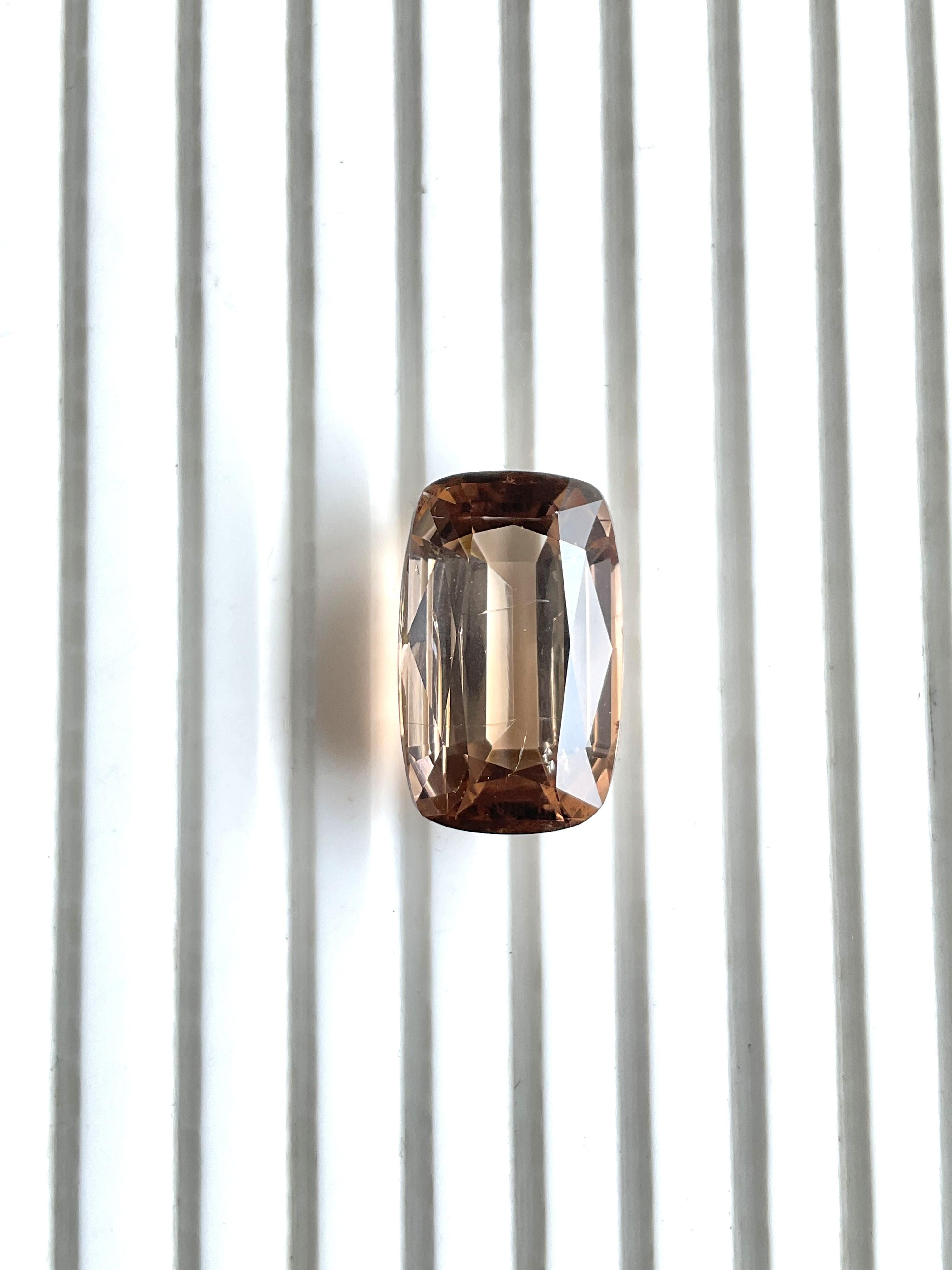 21.20 Carat Peach Tourmaline Cushion Faceted Cut Stone For Jewelry Natural Gem In New Condition For Sale In Jaipur, RJ