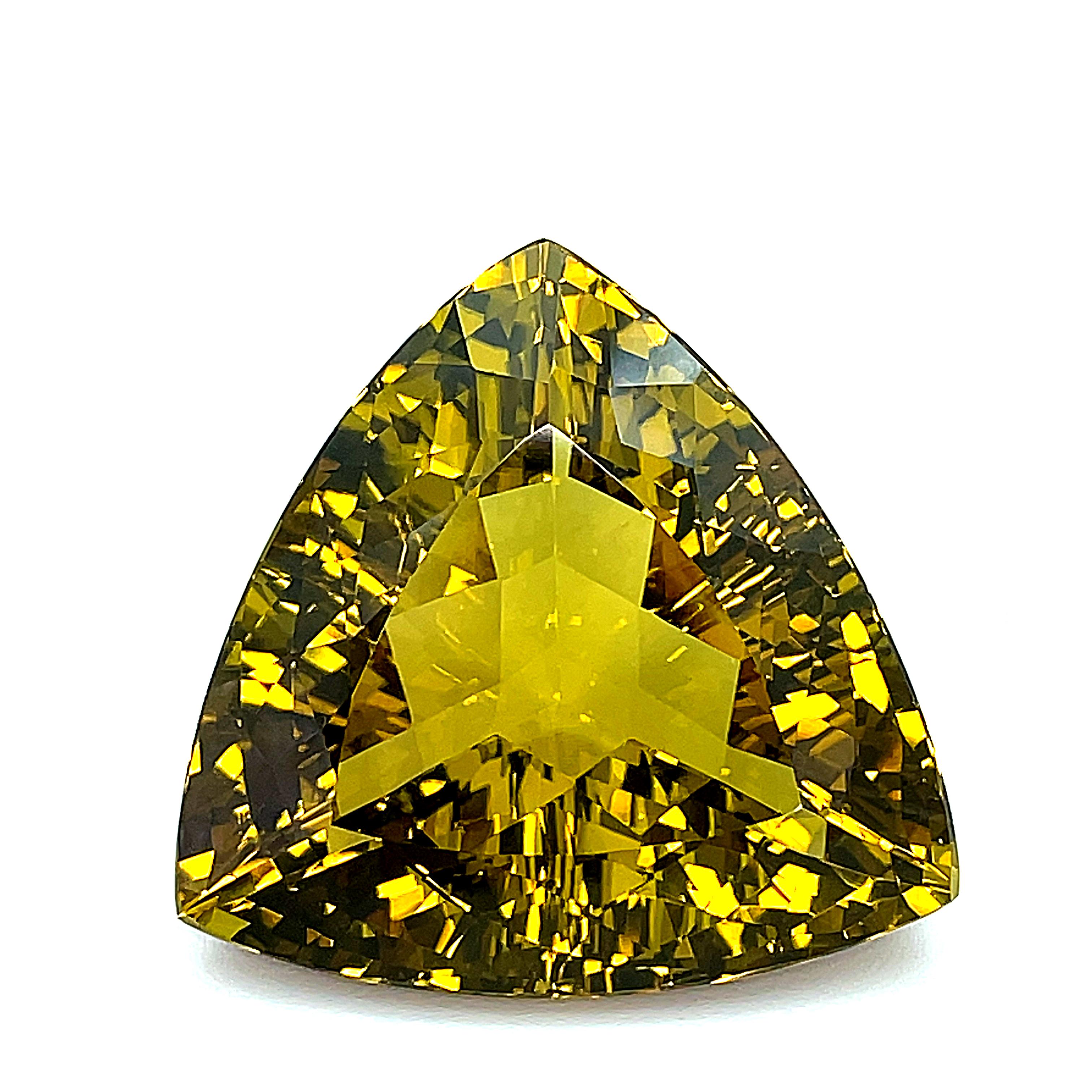 212 Karat Goldener Citron Facettierter Trillioner Quarz Kristall   für Damen oder Herren im Angebot