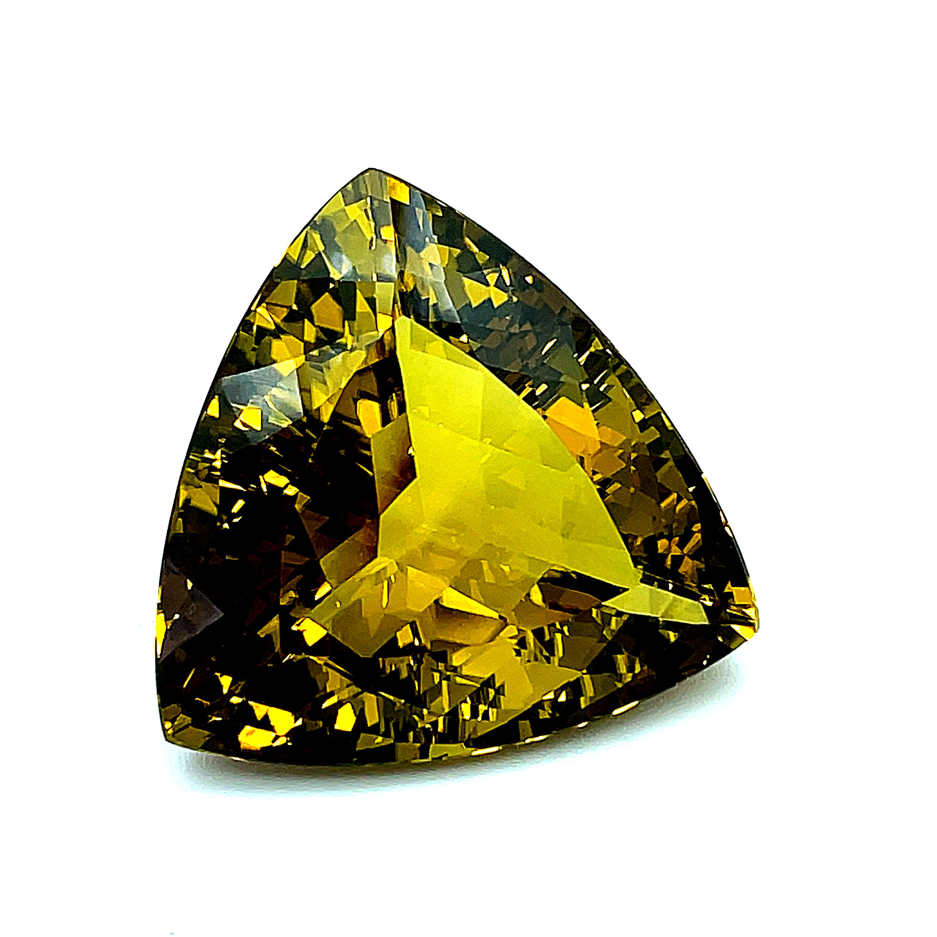 212 Karat Goldener Citron Facettierter Trillioner Quarz Kristall   im Angebot 2