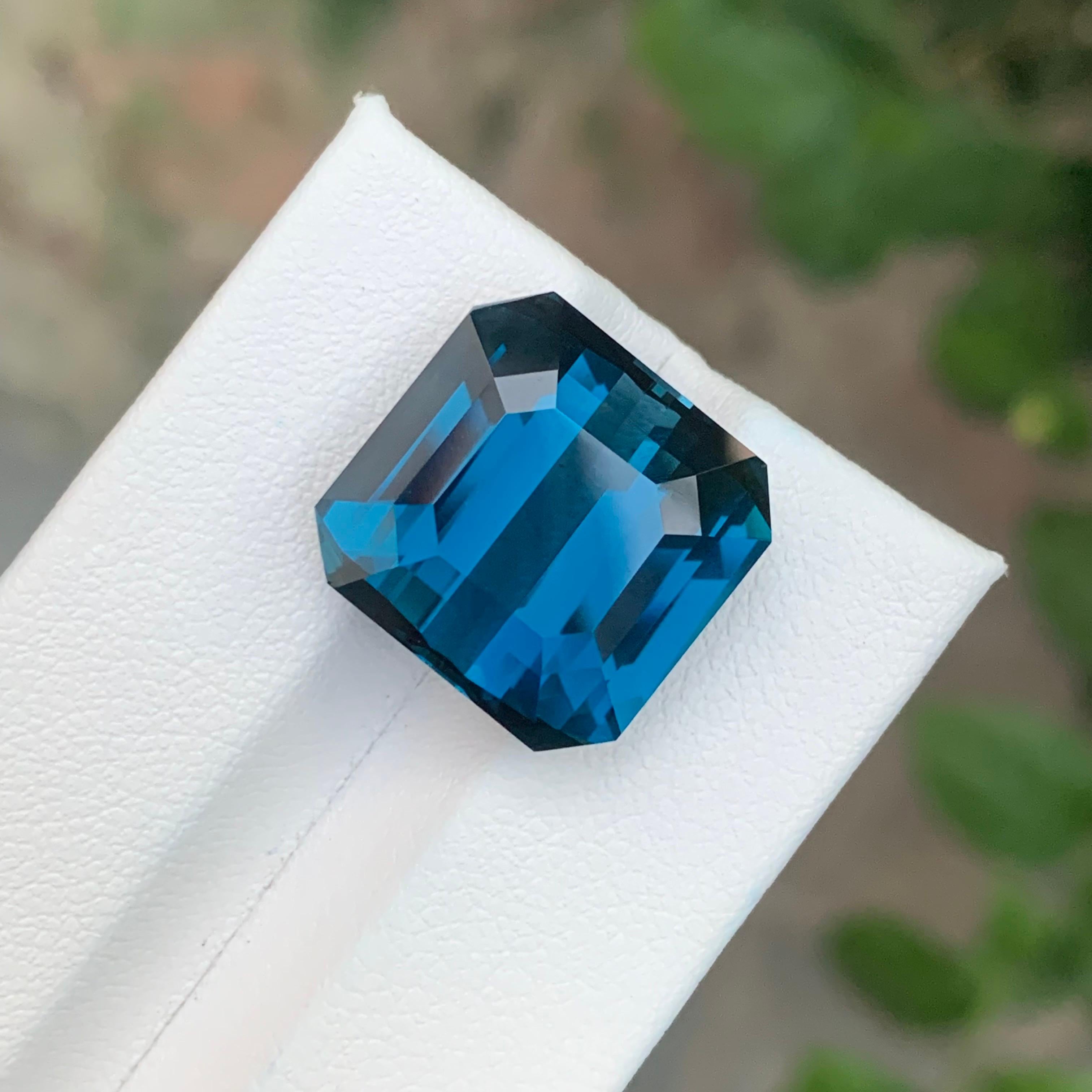 Gemma di forma ottagonale di Topazio Blu di Londra naturale da 21,25 carati in vendita 5