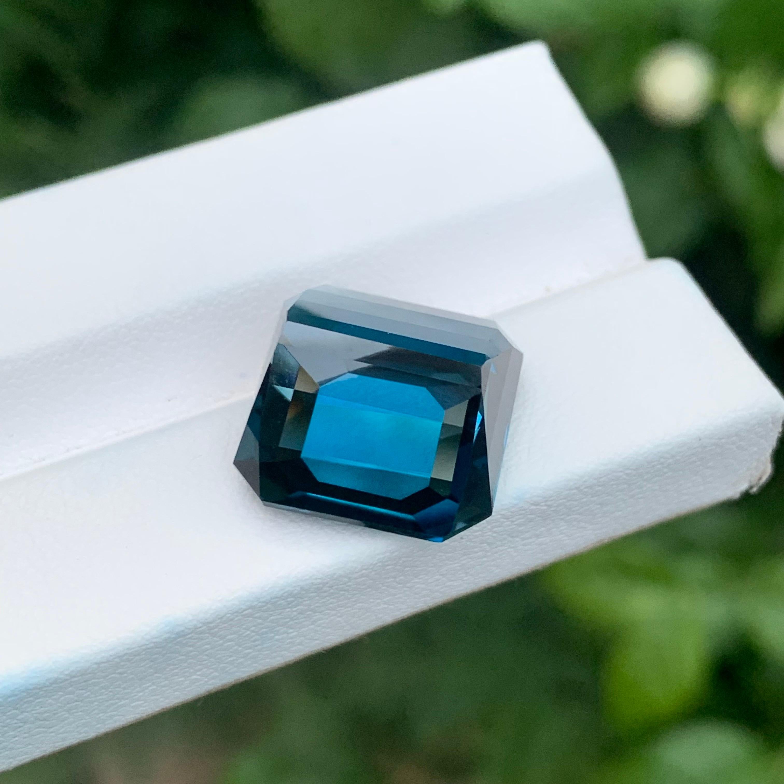 Gemma di forma ottagonale di Topazio Blu di Londra naturale da 21,25 carati in vendita 6
