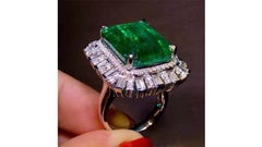 21.2ct Emerald Diamond Necklace with Duel Use as a Ring 18 Karat White Gold