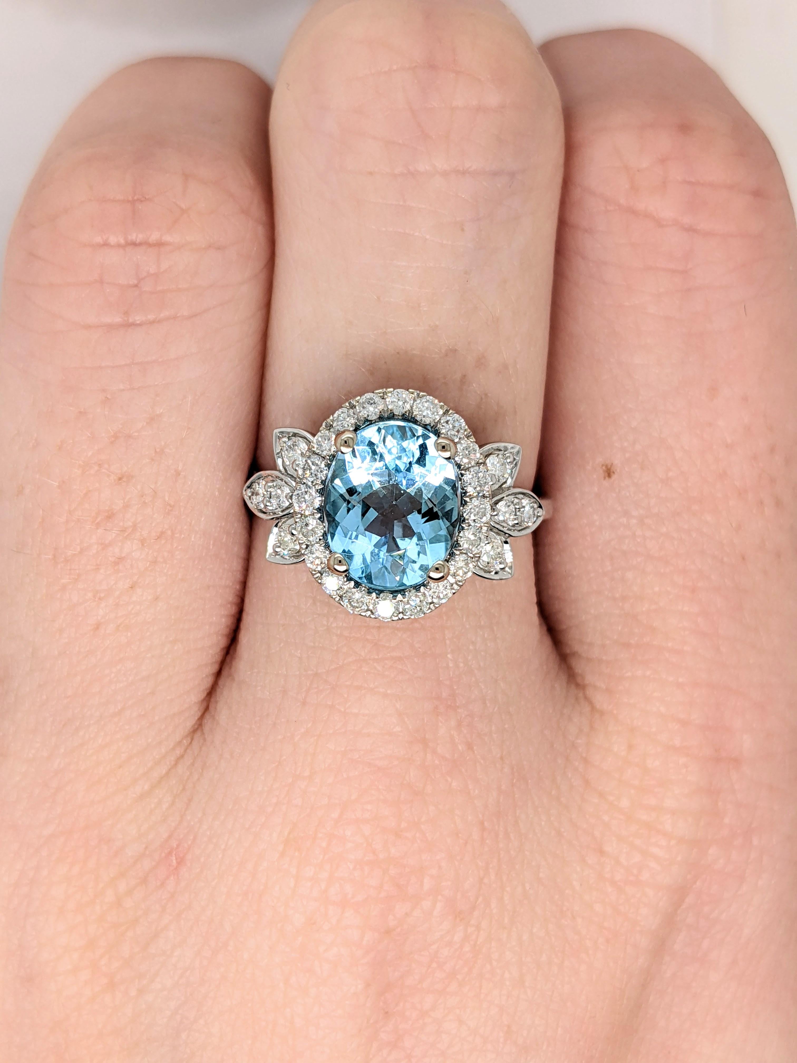 Women's 2.12cts Santa Maria Aquamarine Ring w Natural Diamonds in 14K Gold  Oval 10x8mm For Sale