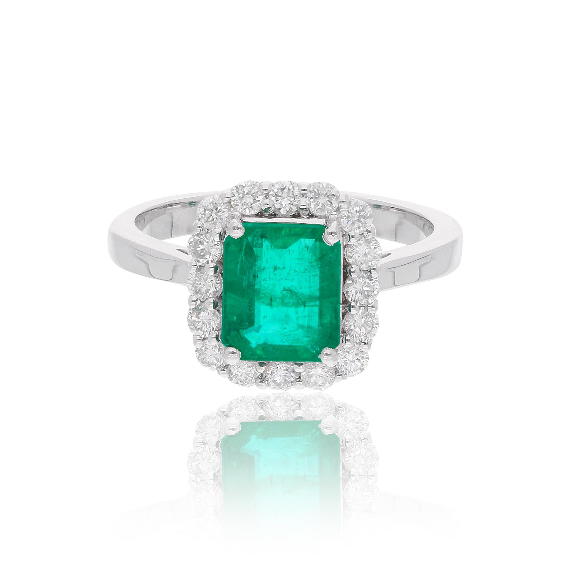 in vendita:  Anello di fidanzamento con diamante Zambian Emerald Halo SI/H 2.12TCW in oro bianco massiccio 18k 3