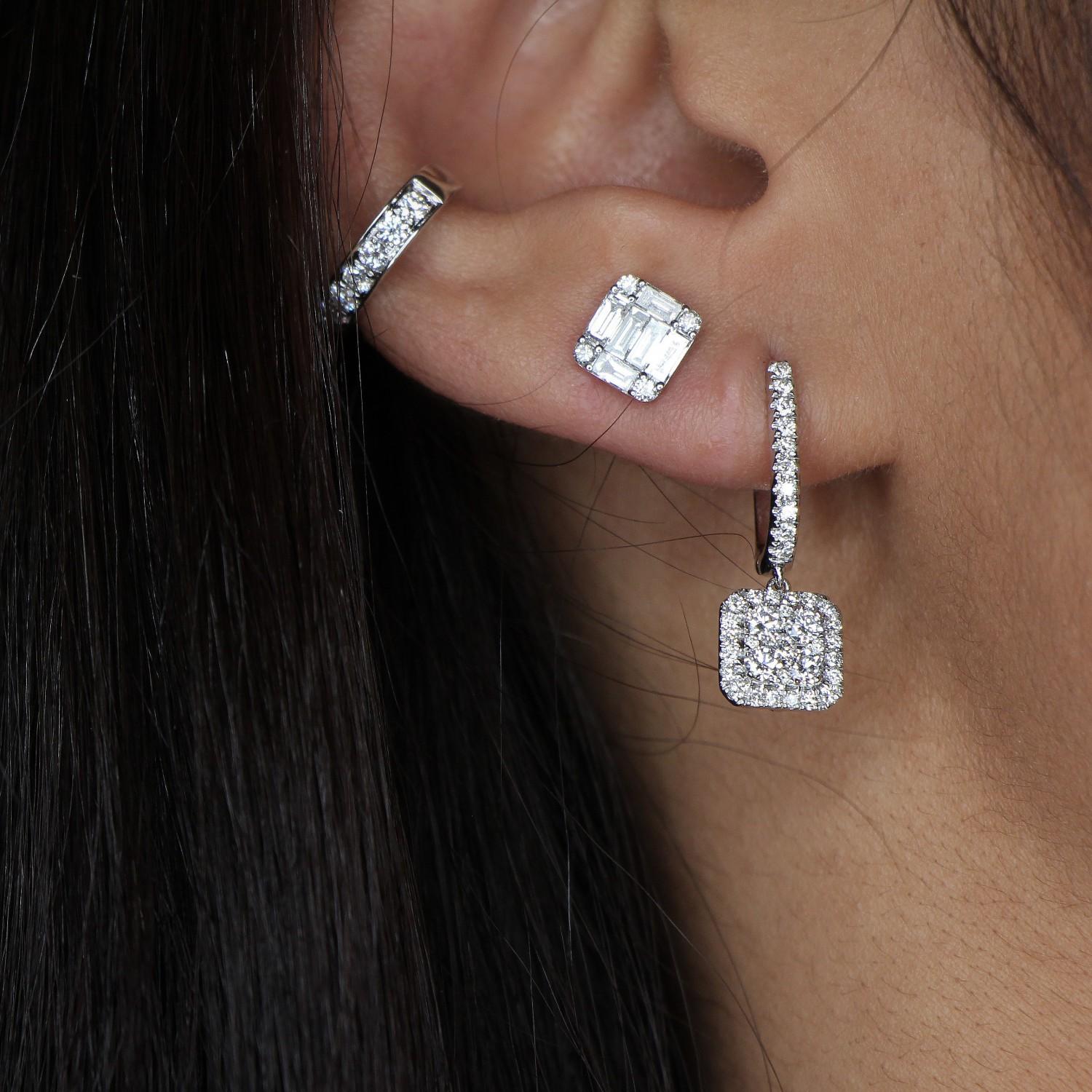 2.13 Carat Cushion Shape Diamond Lever Back Earrings 14 Karat Gold Diamonds In New Condition In Istanbul, TR