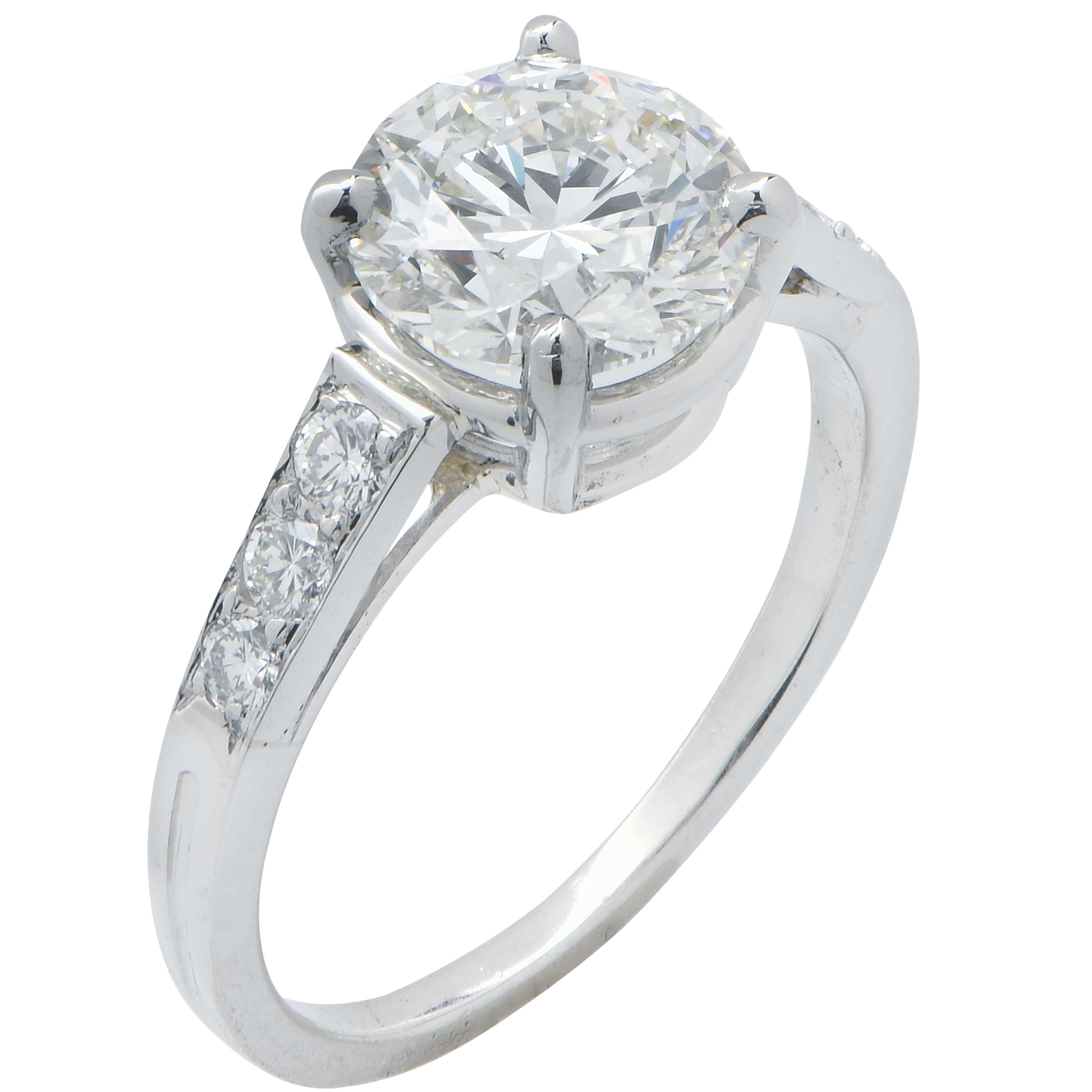 vvs2 diamond engagement rings