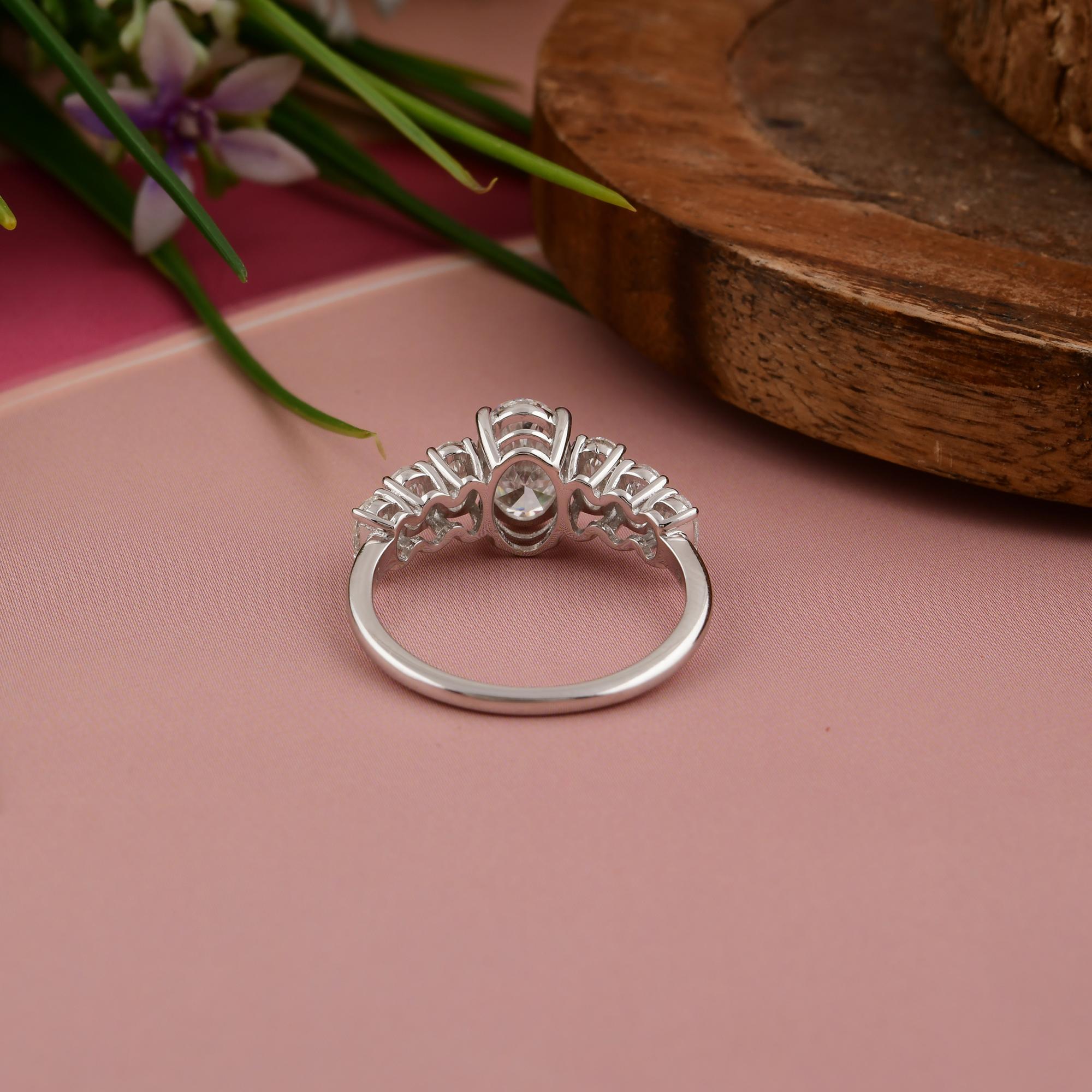 For Sale:  2.13 Carat Natural Oval Cut Diamond Engagement Ring 18 Karat White Gold 3