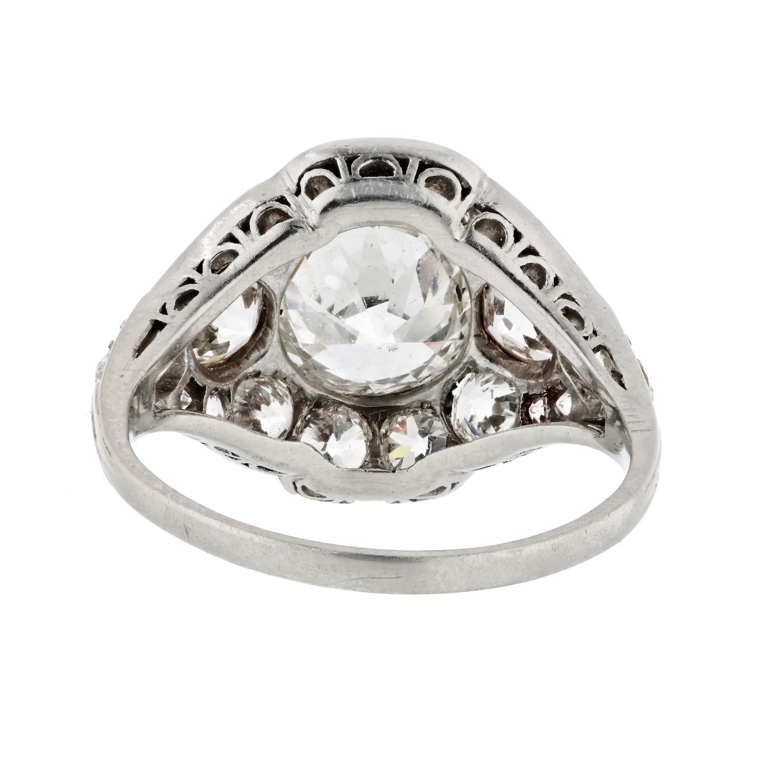 Women's 2.13 carat Old European Cut Diamond M/VS1 GIA Vintage Engagement Ring For Sale