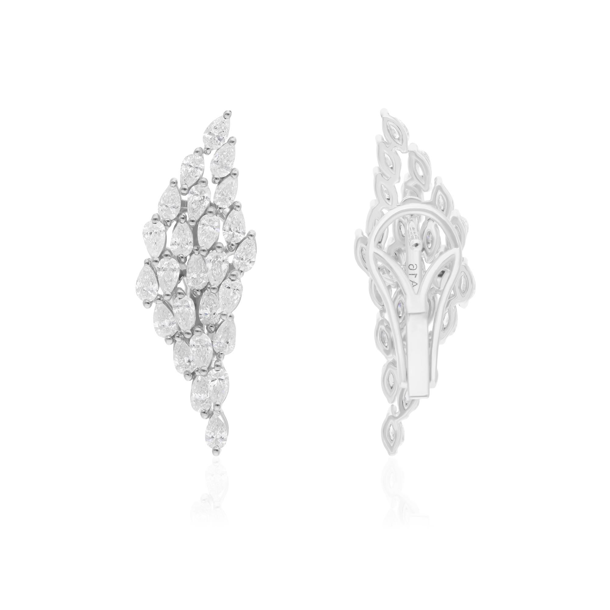 Coulées dans de l'or 18 carats, ces boucles d'oreilles exquises sont serties de 2,13 carats de diamants étincelants.

Suivez la vitrine de Spectrum Jewels pour découvrir la dernière collection et les pièces exclusives. Spectrum Jewels est fièrement