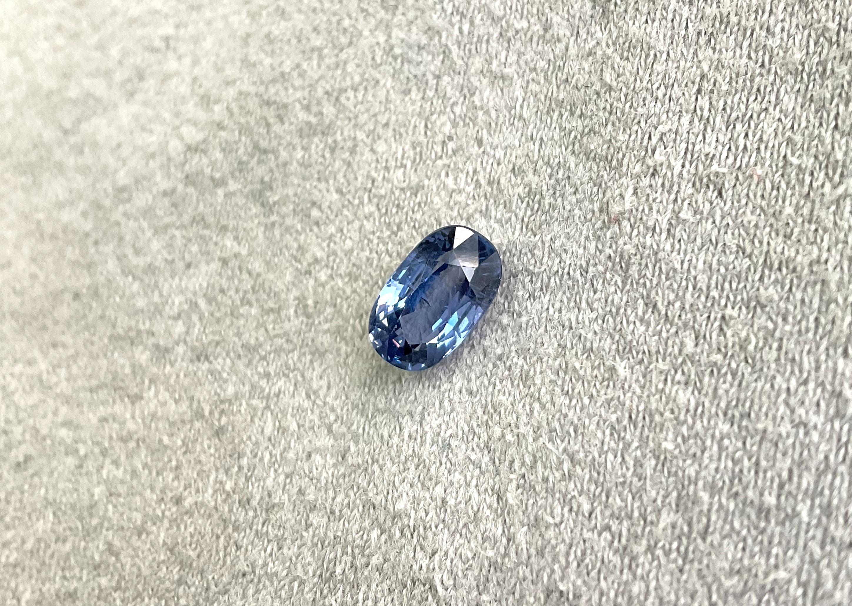 2.13 Carats Blue Spinel Oval Faceted Natural Gemstone for Fine Jewelry Tanzania For Sale 1