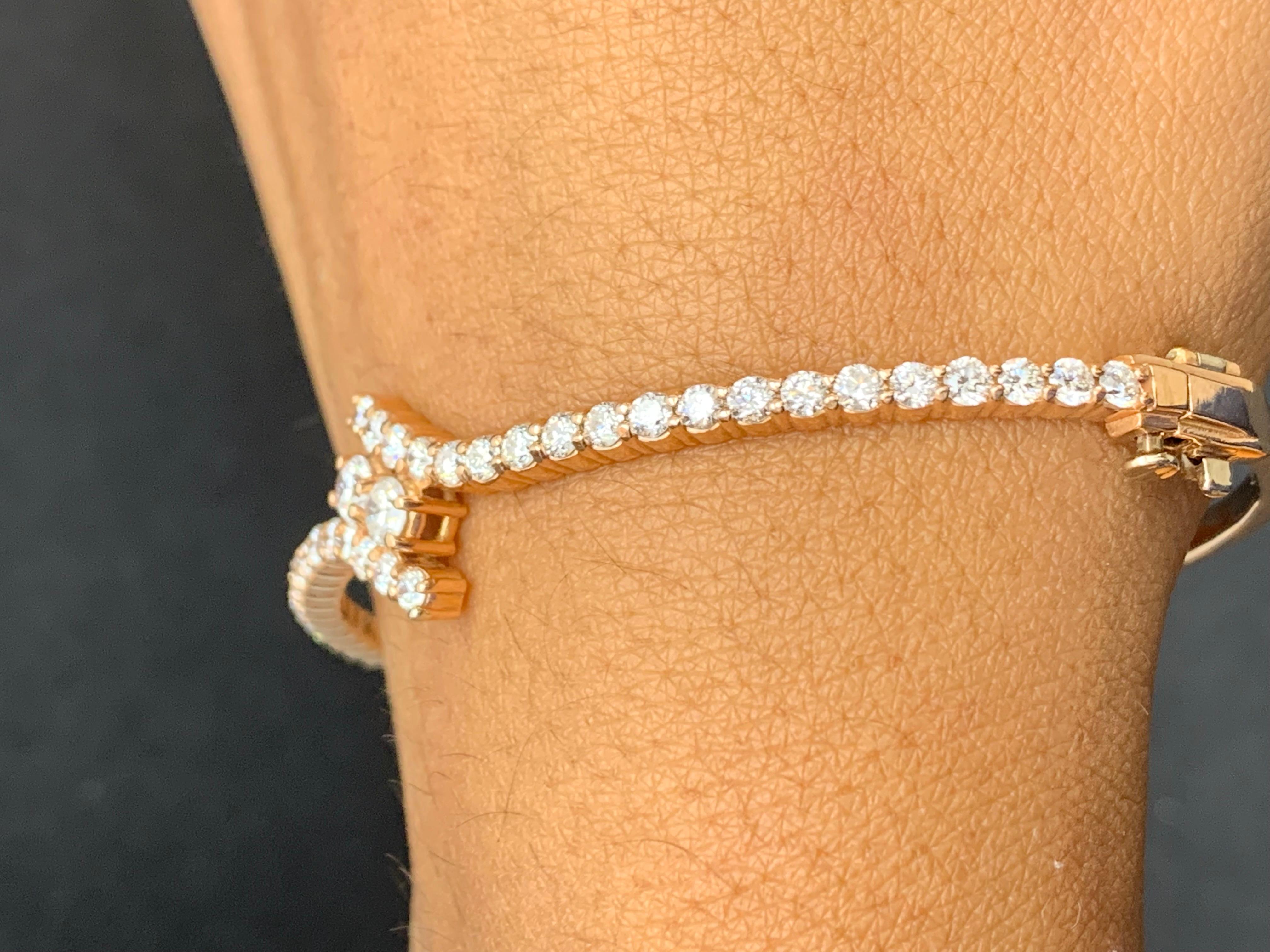 Taglio rotondo Bracciale con diamanti a taglio rotondo da 2,13 carati in oro rosa 14K in vendita
