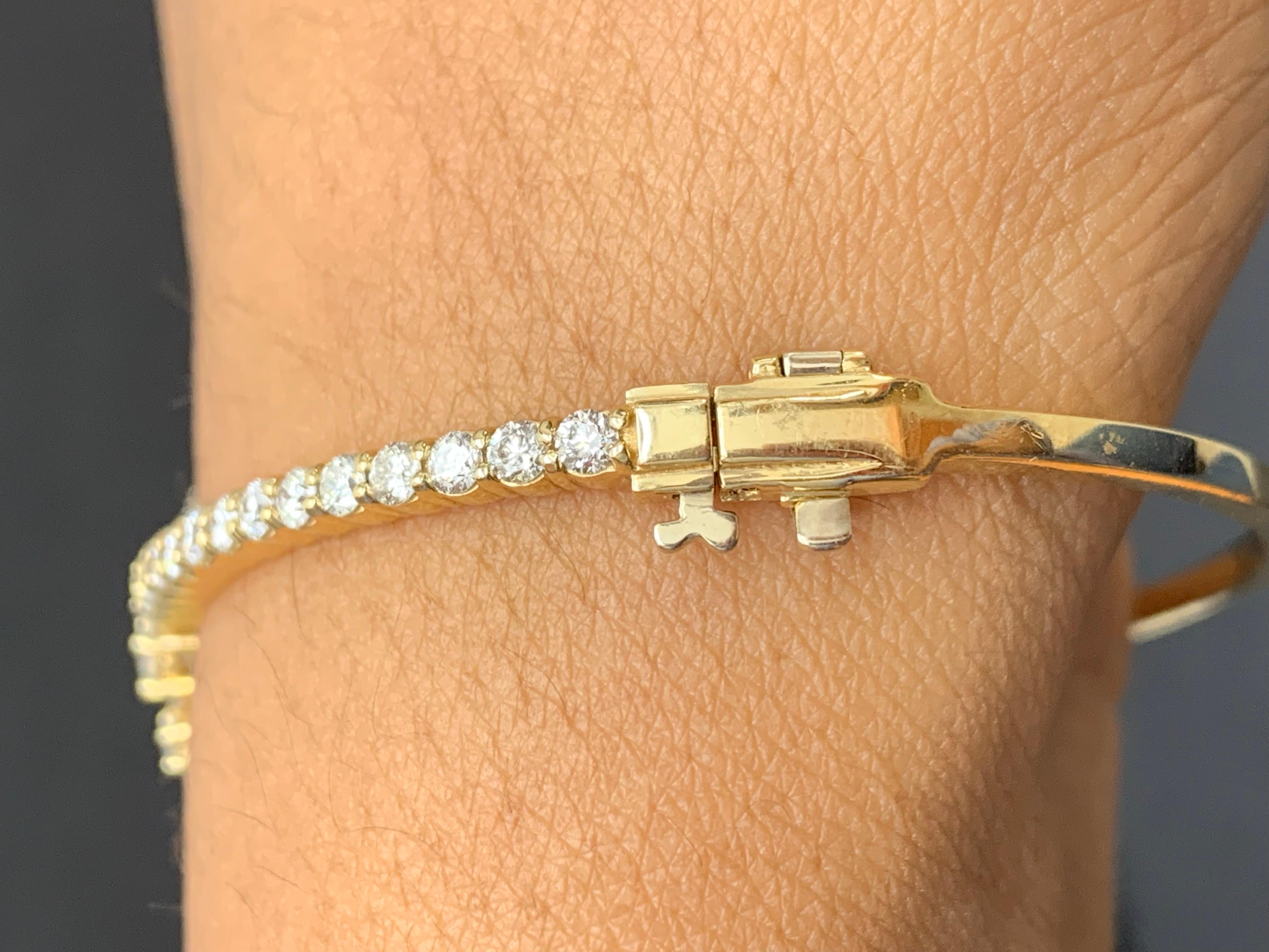 Bracelet torsadé en or jaune 14 carats et diamant rond de 2,13 carats en vente 9
