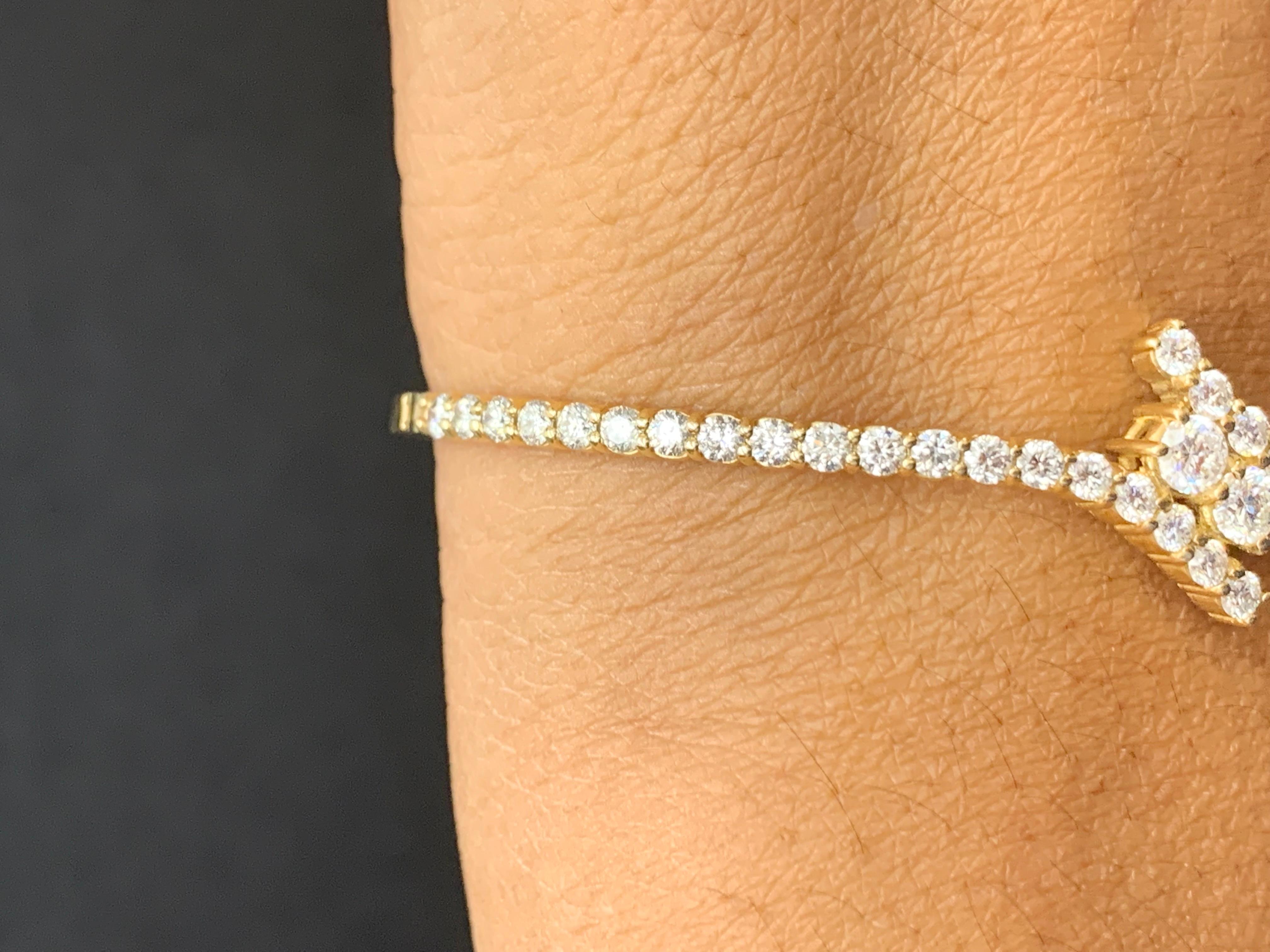 Taille ronde Bracelet torsadé en or jaune 14 carats et diamant rond de 2,13 carats en vente