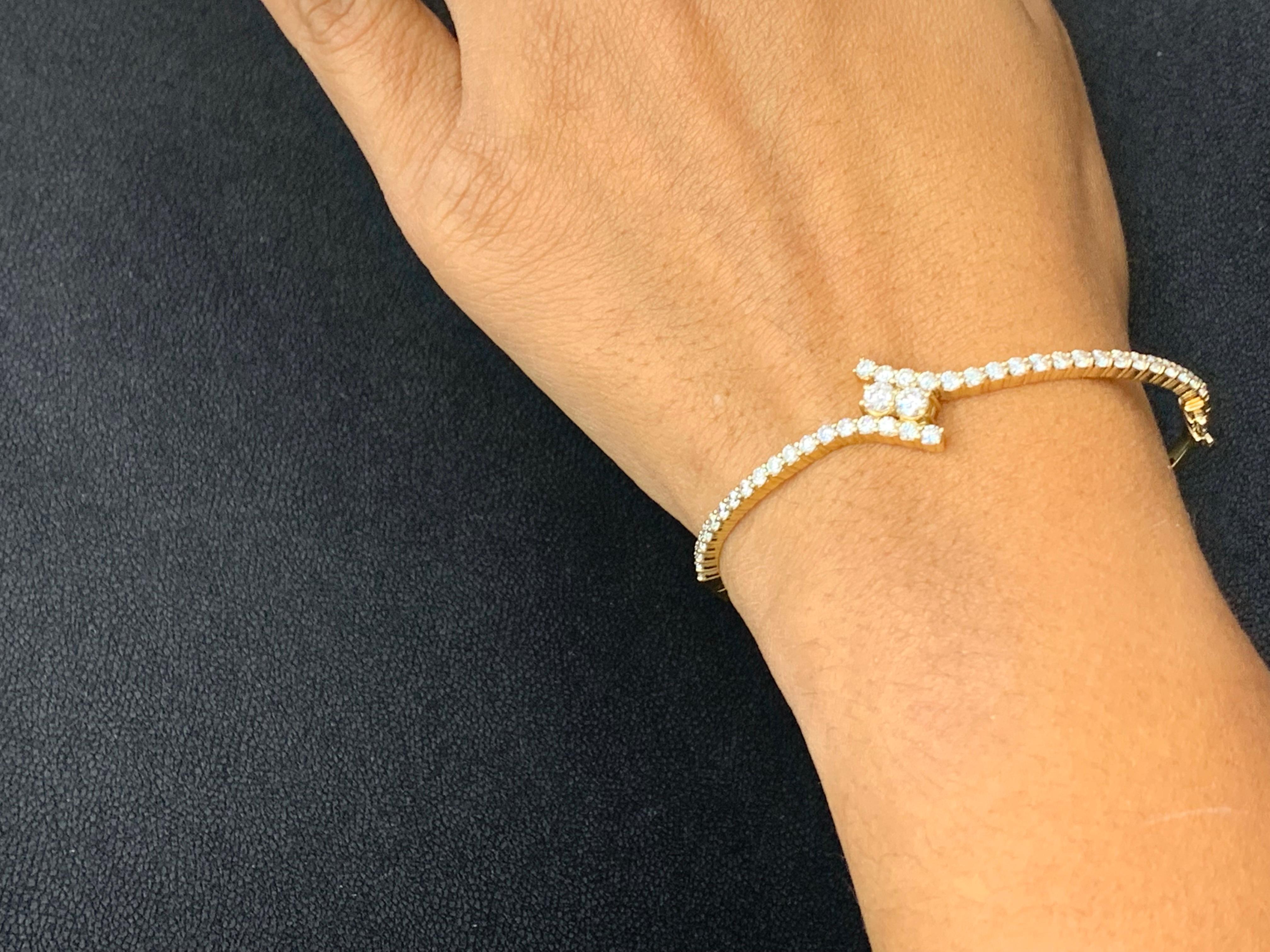 Bracelet torsadé en or jaune 14 carats et diamant rond de 2,13 carats en vente 1