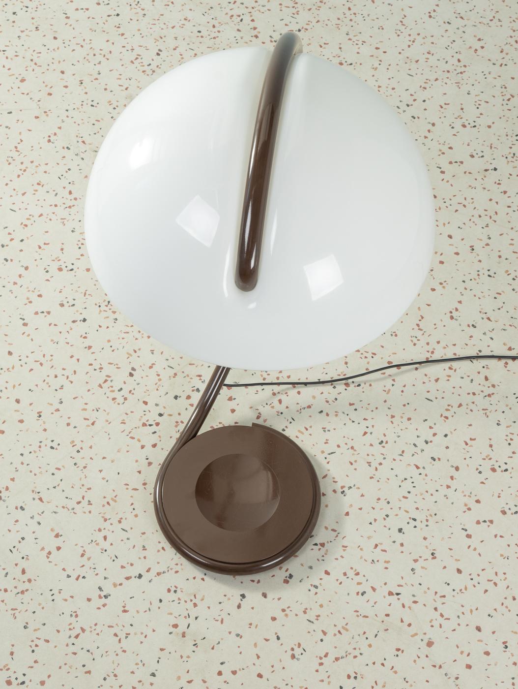 2131 Serpente Floor Lamp by Elio Martinelli 1960s Italian For Sale 3