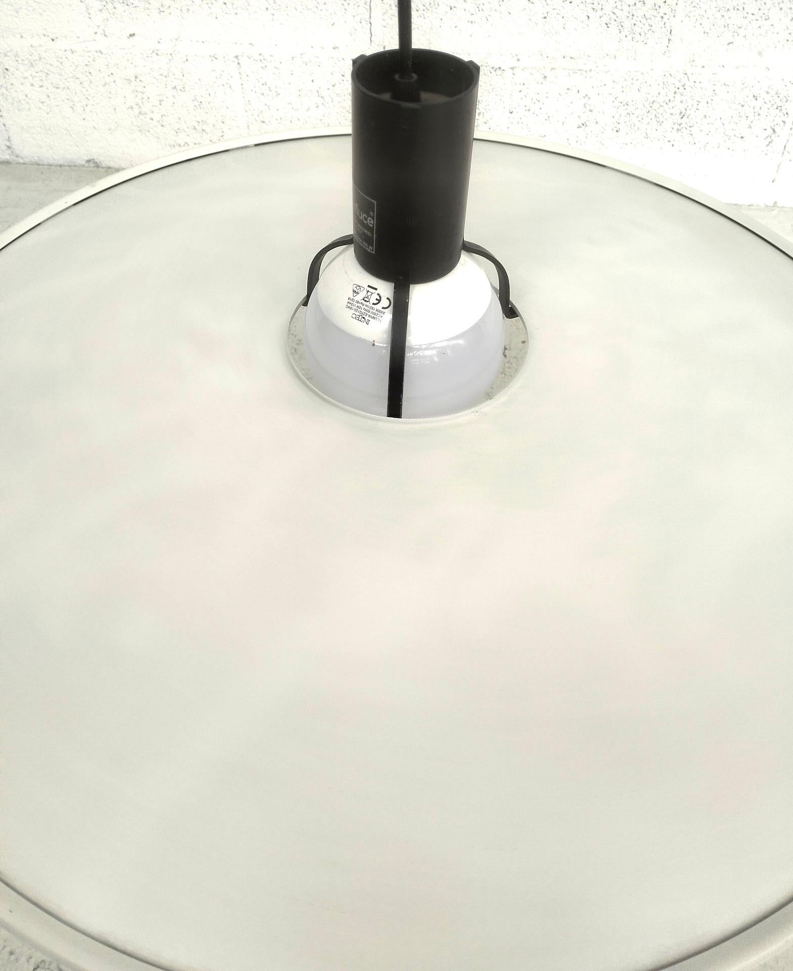 Lampada a sospensione 2133 di Gino Sarfatti for Arteluce, anni '70 in vendita 3