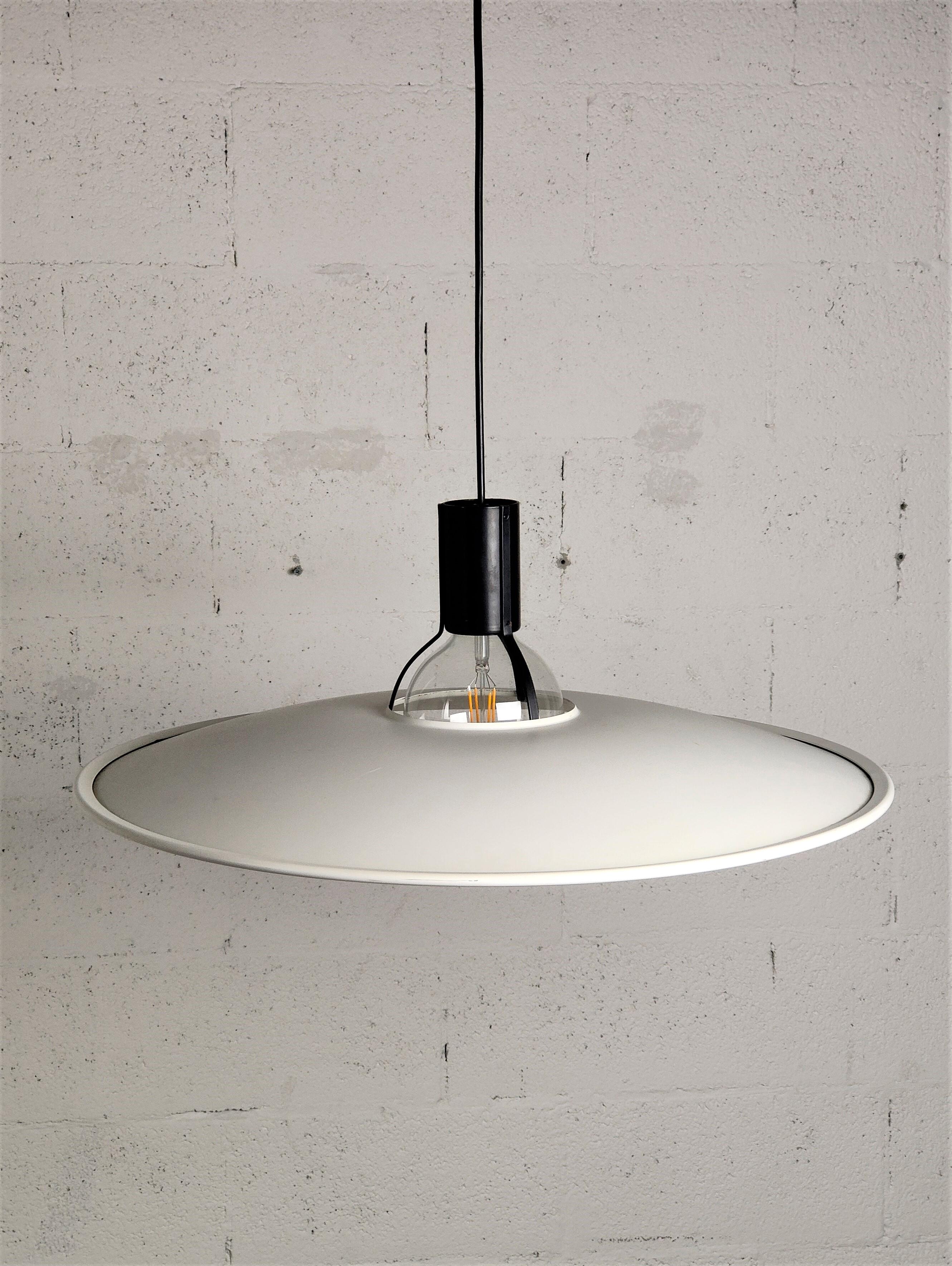 Mid-Century Modern 2133 Pendant Lamp by Gino Sarfatti for Arteluce, 1970s