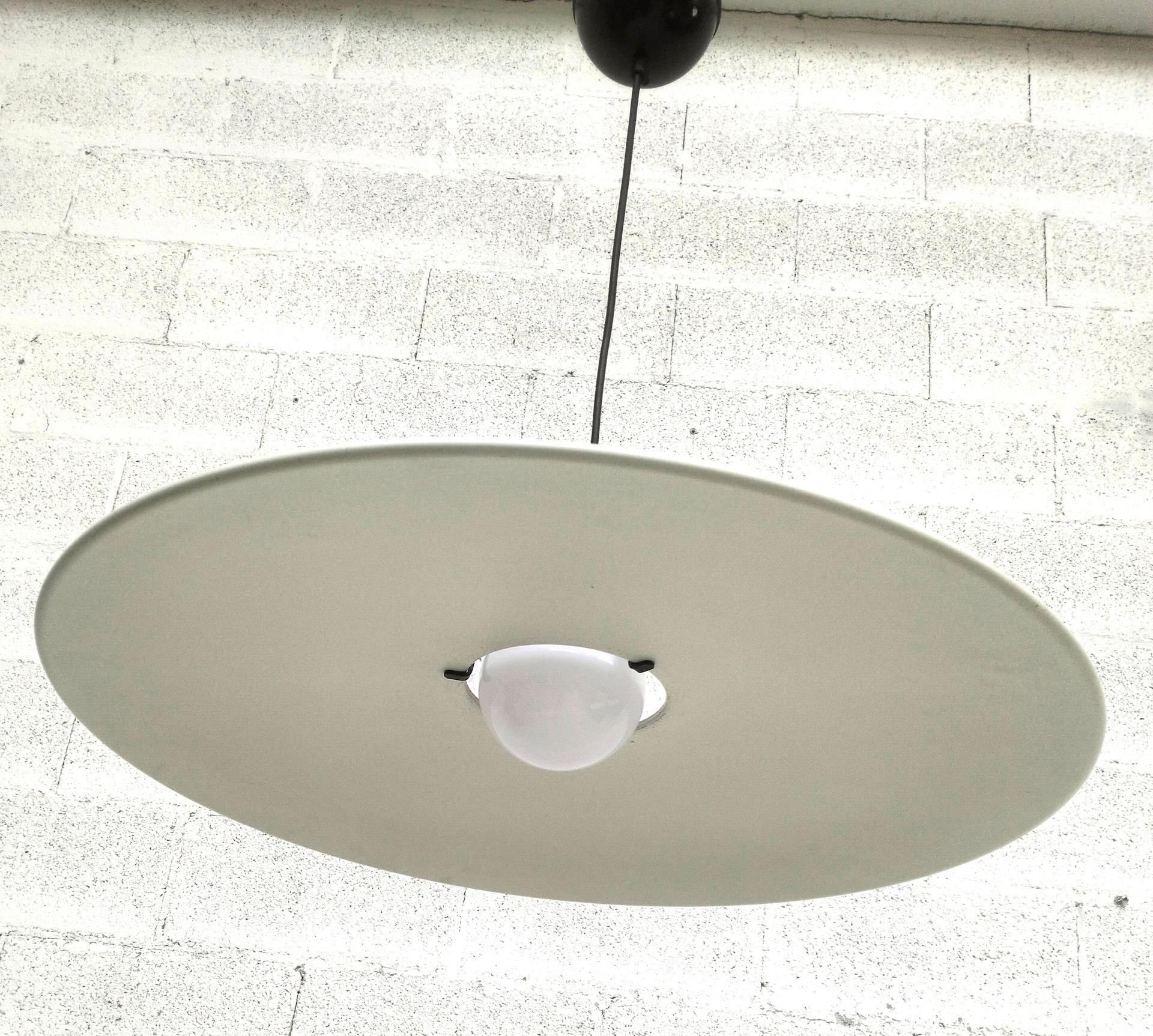 Metallo Lampada a sospensione 2133 di Gino Sarfatti for Arteluce, anni '70 in vendita